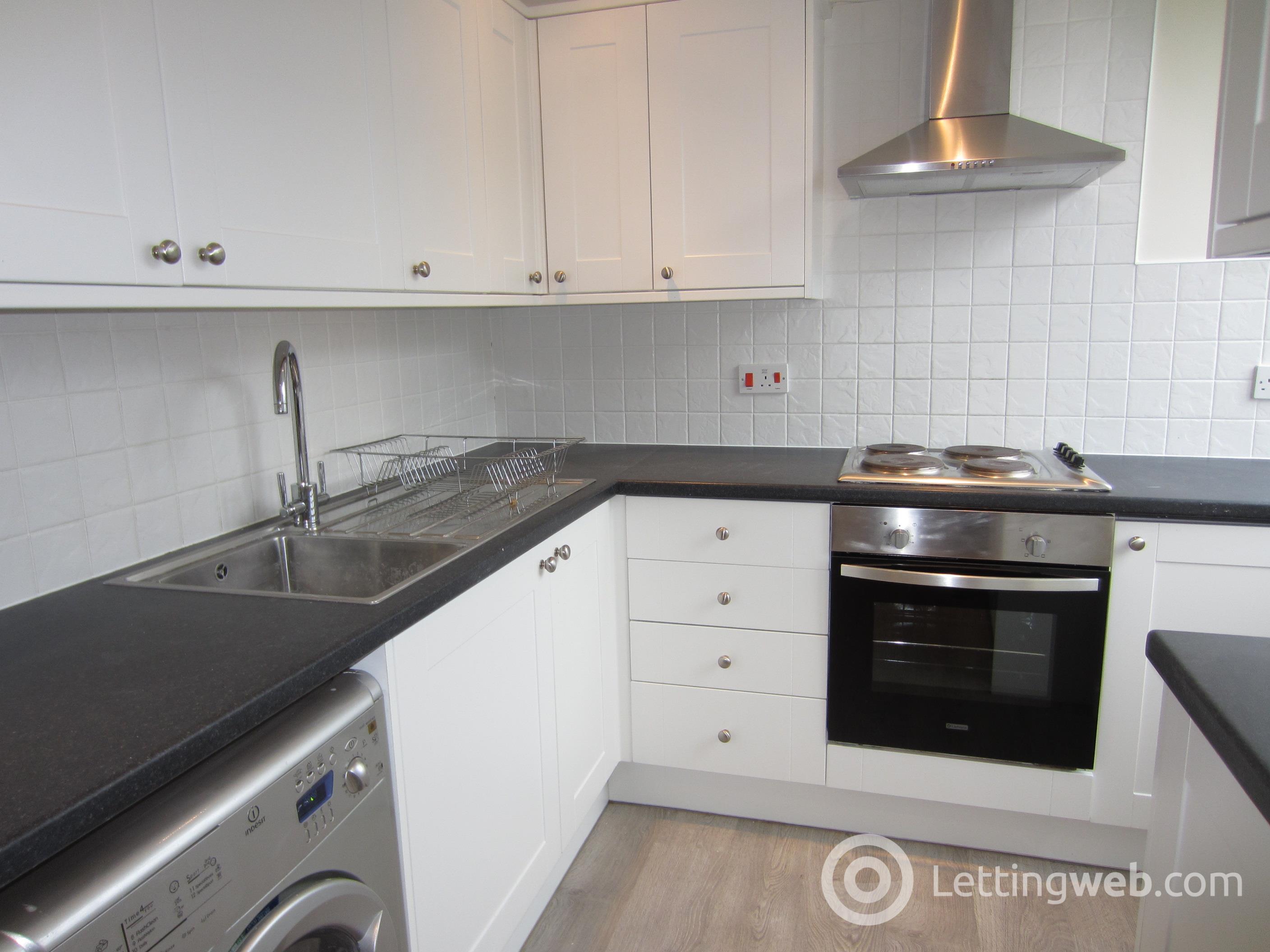 Property to rent in Broomhill Road, Aberdeen, AB10