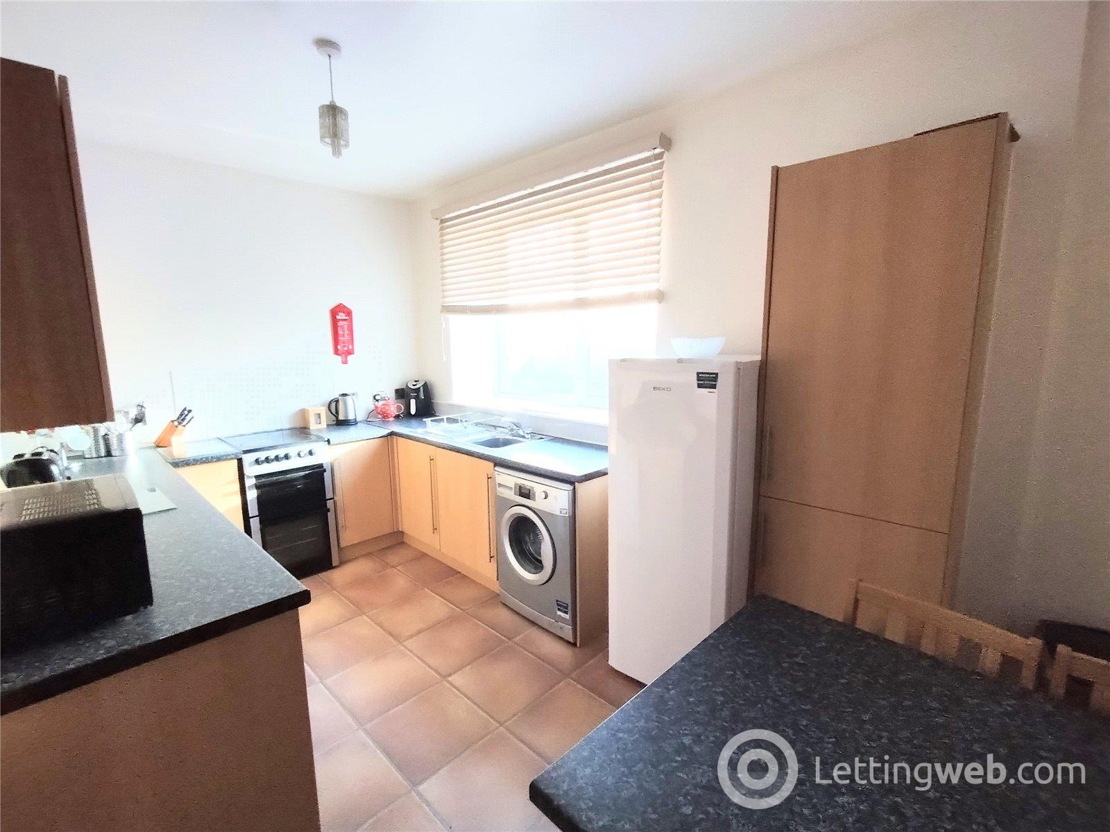 Property to rent in Urquhart Road, Aberdeen, AB24