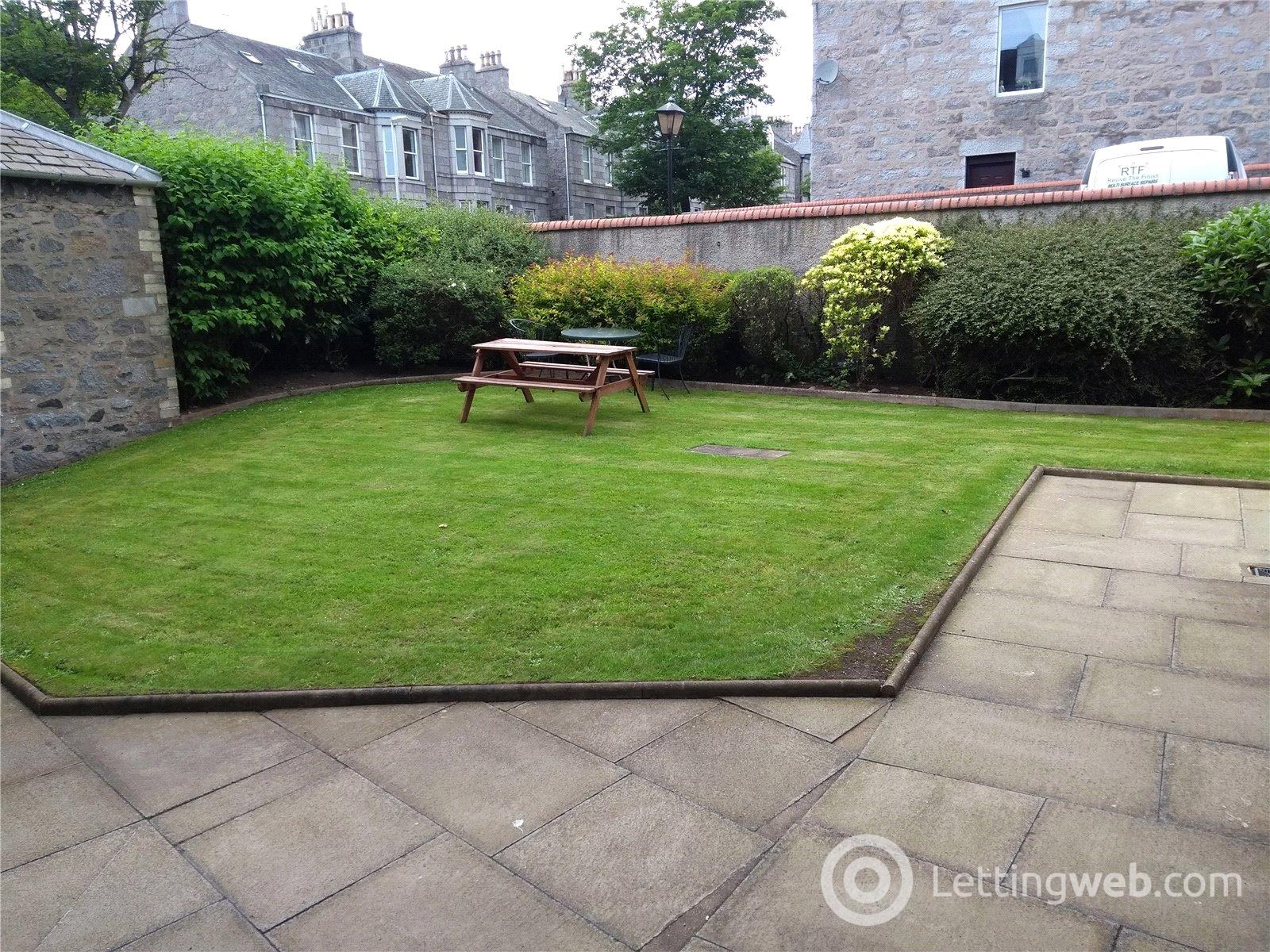 Property to rent in Whitehall Place, Aberdeen, AB25