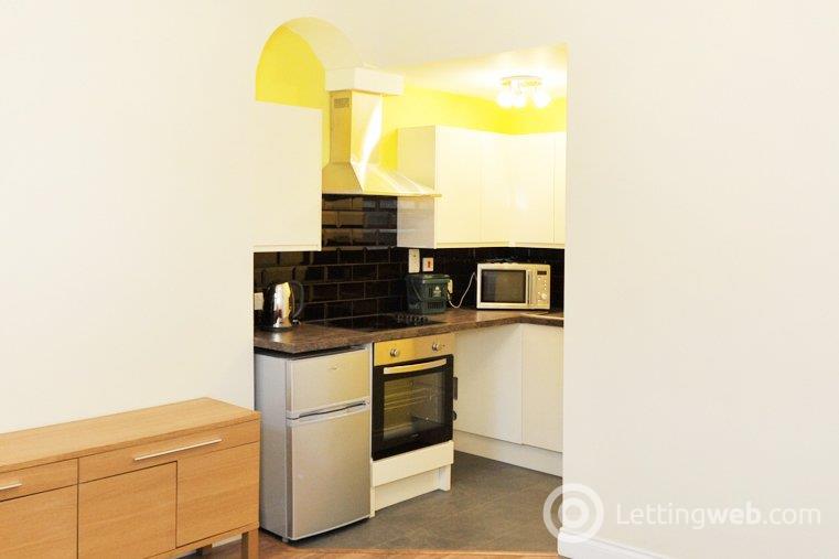 Property to rent in Holburn Street, Ground Floor Left, Aberdeen, AB10