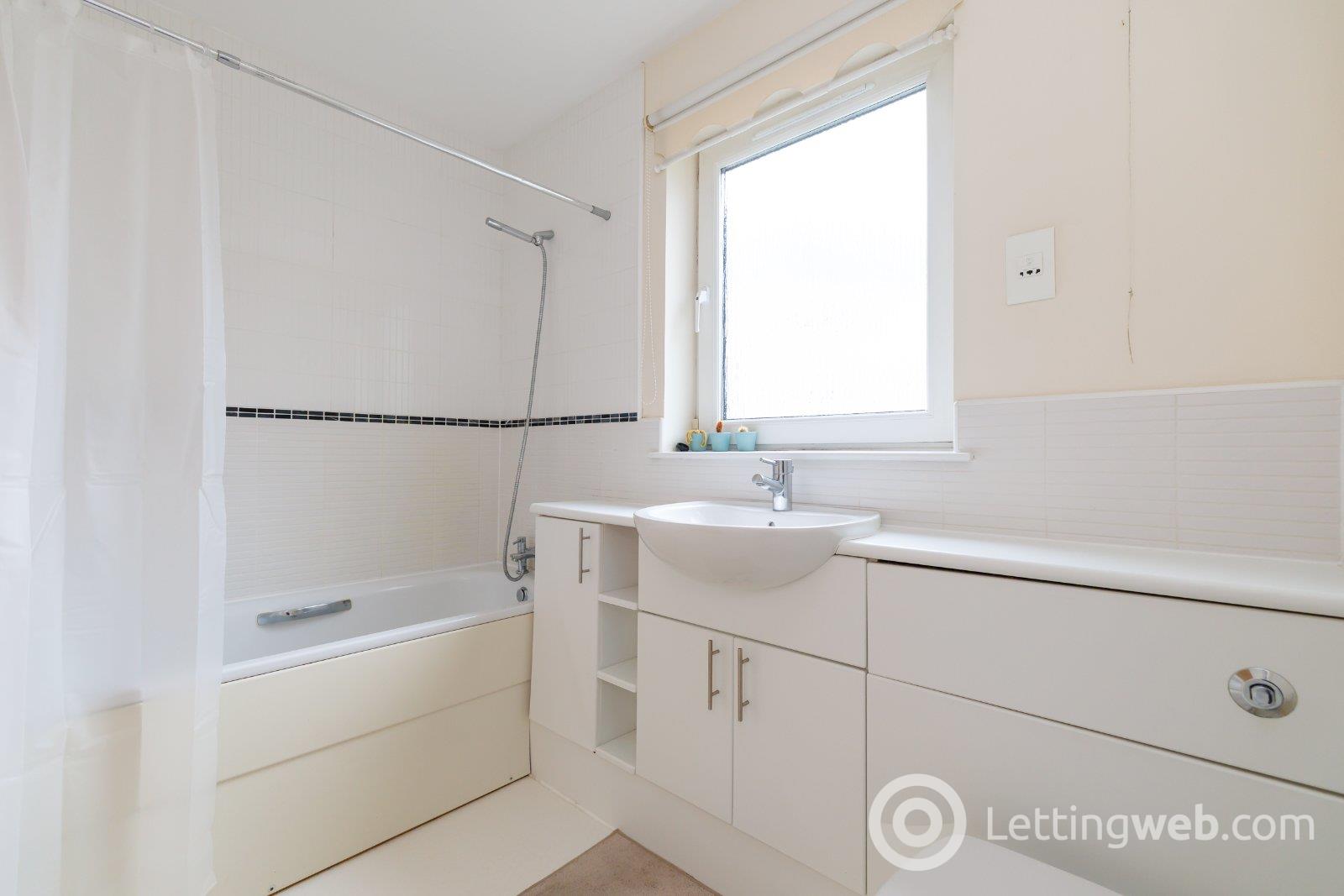 Property to rent in Baker Road, Hilton, Aberdeen, AB24