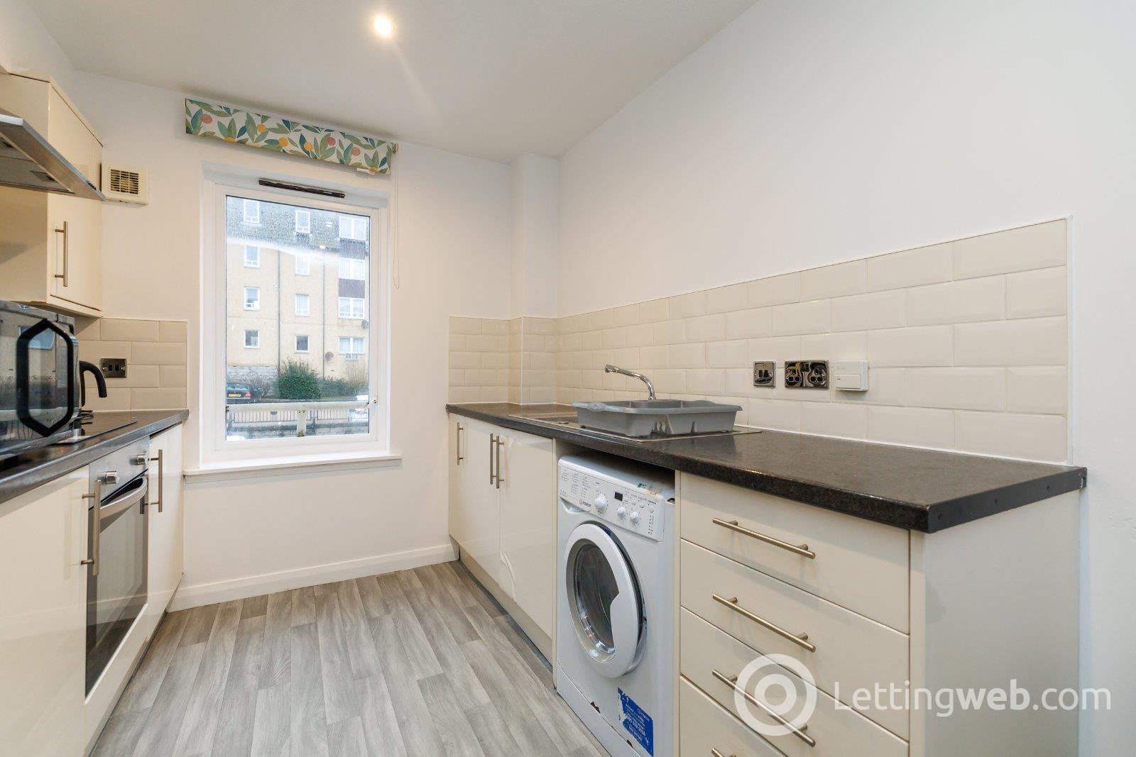 Property to rent in Strawberry Bank Parade, Aberdeen, AB11