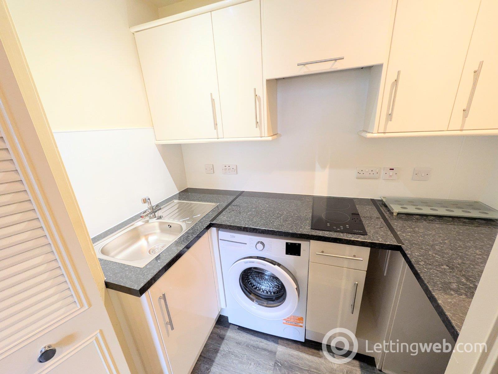 Property to rent in Baker Street, Aberdeen, AB25
