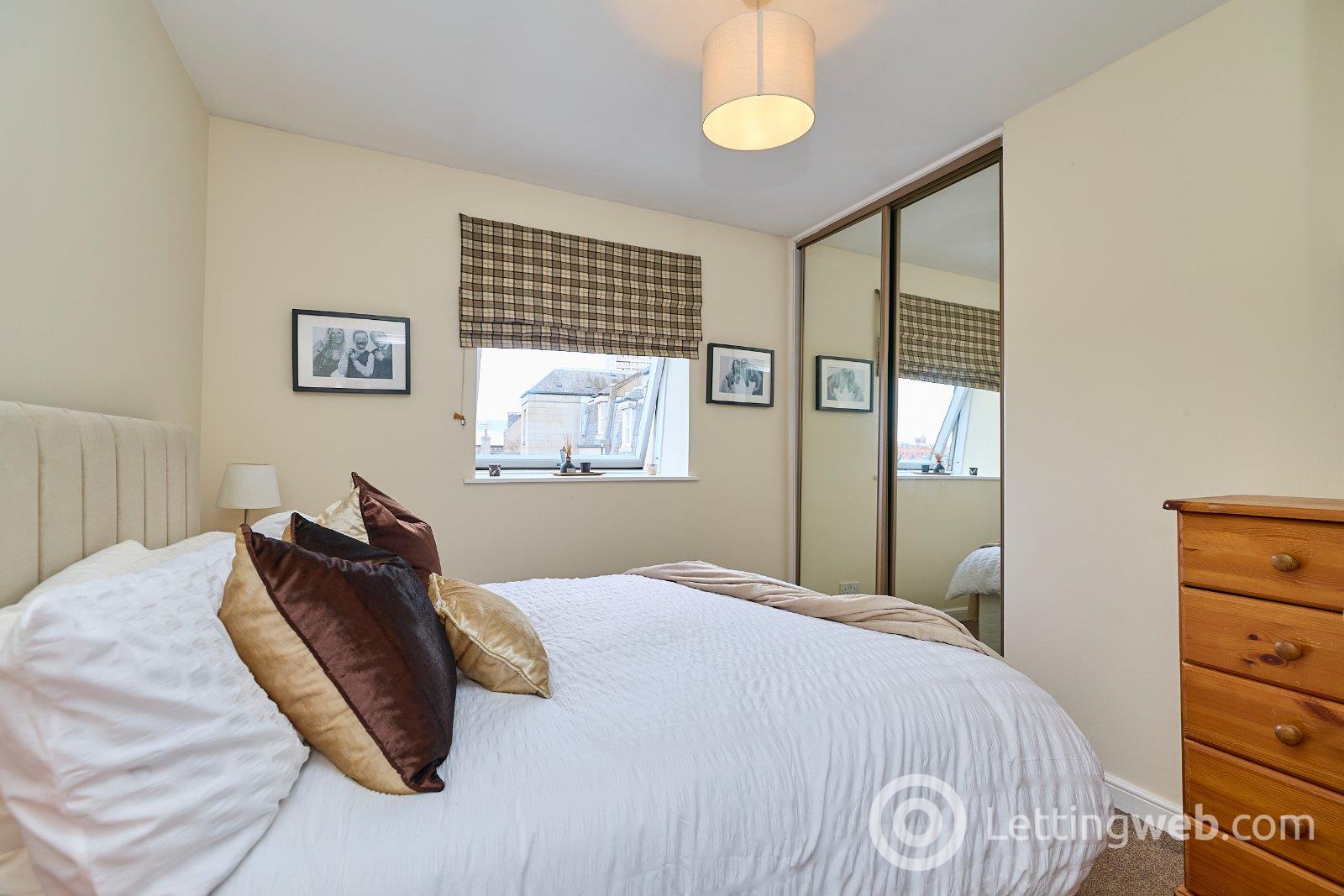 Property to rent in Berry Street, Top Floor Right, City Centre, Aberdeen, AB25