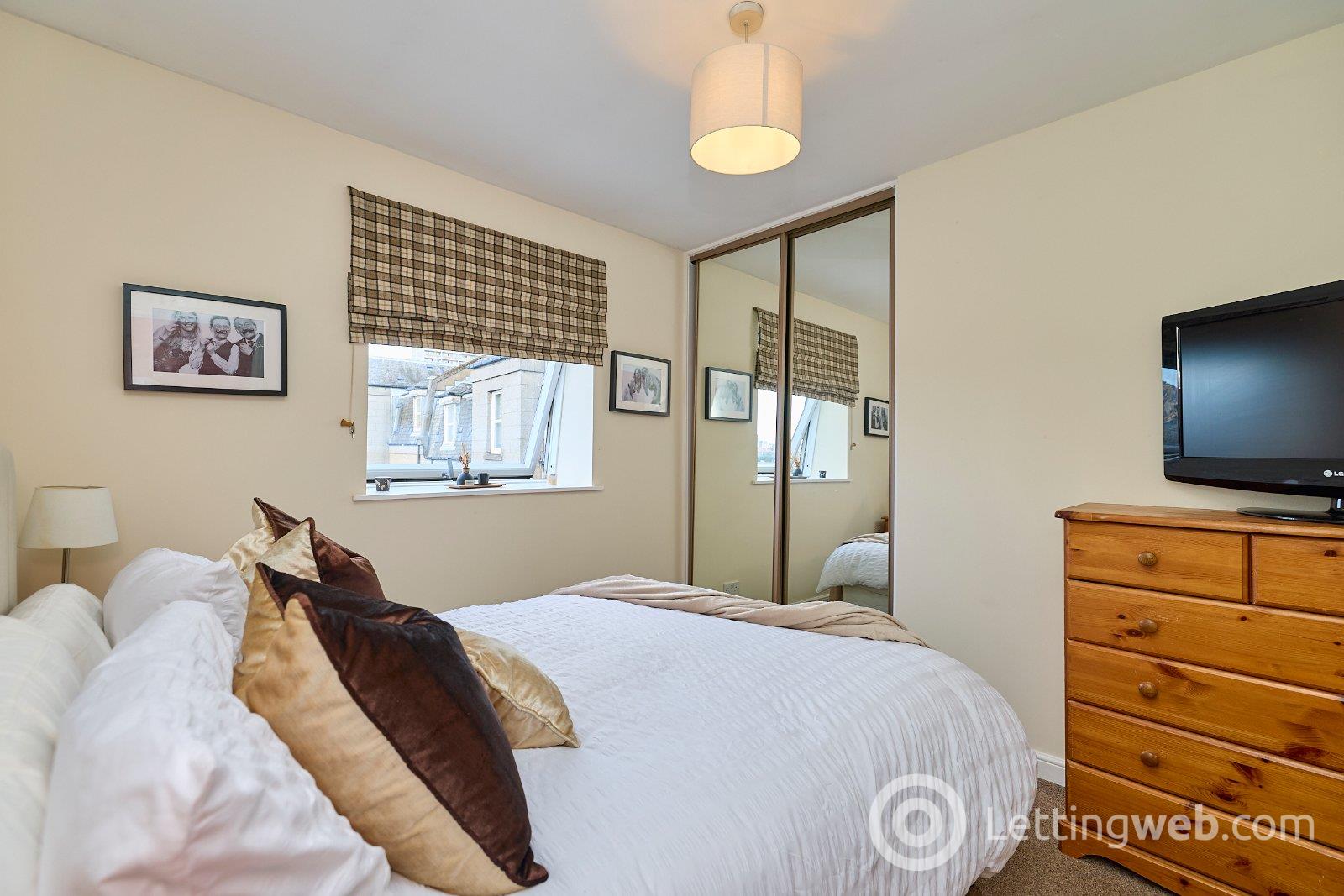 Property to rent in Berry Street, Top Floor Right, City Centre, Aberdeen, AB25