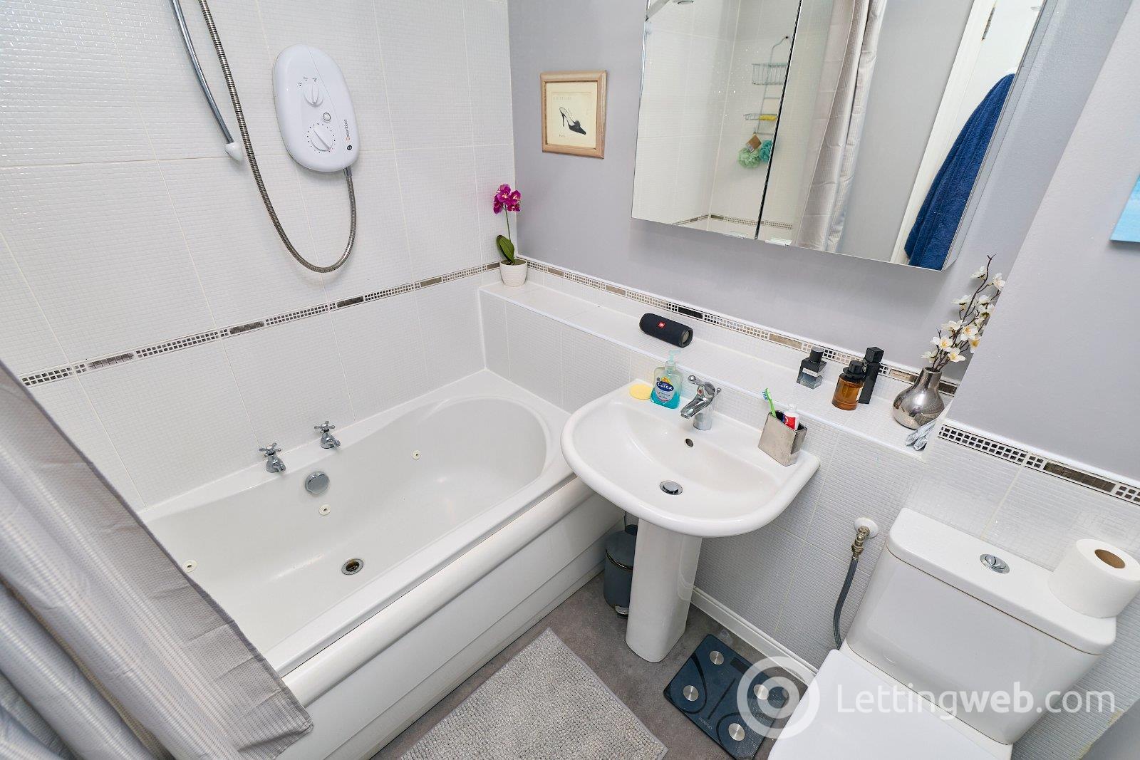 Property to rent in Berry Street, Top Floor Right, City Centre, Aberdeen, AB25