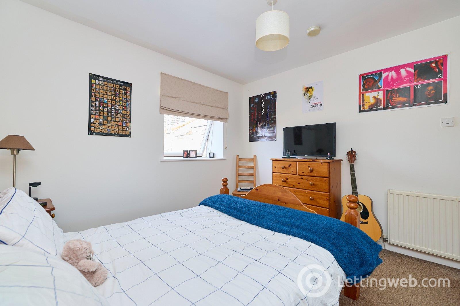 Property to rent in Berry Street, Top Floor Right, City Centre, Aberdeen, AB25