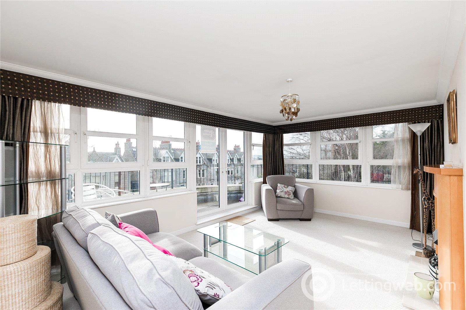 Property to rent in Western Cross, Great Western Road, Aberdeen, AB10