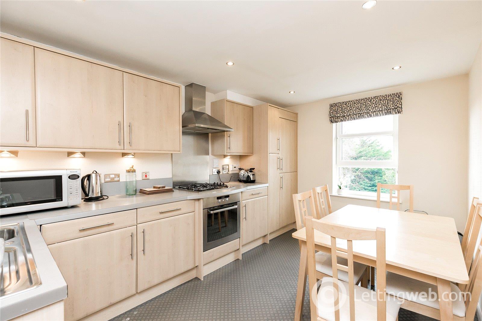 Property to rent in Western Cross, Great Western Road, Aberdeen, AB10