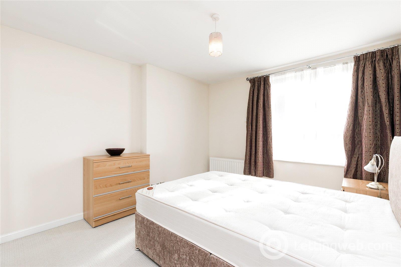 Property to rent in Western Cross, Great Western Road, Aberdeen, AB10