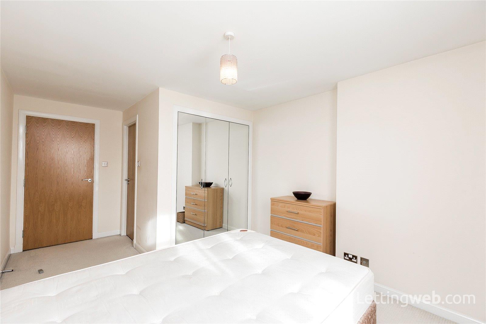 Property to rent in Western Cross, Great Western Road, Aberdeen, AB10