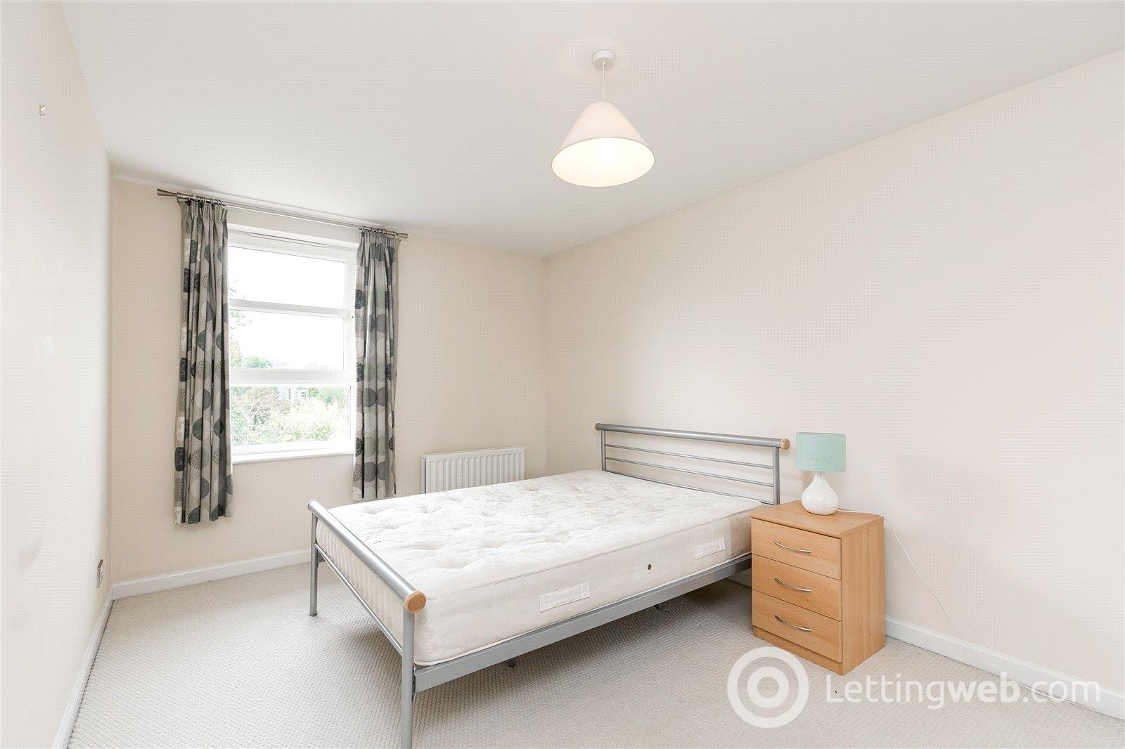 Property to rent in Western Cross, Great Western Road, Aberdeen, AB10