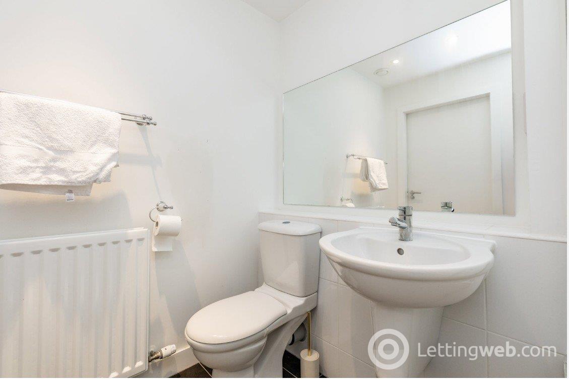 Property to rent in Charleston Road North, Aberdeen, AB12