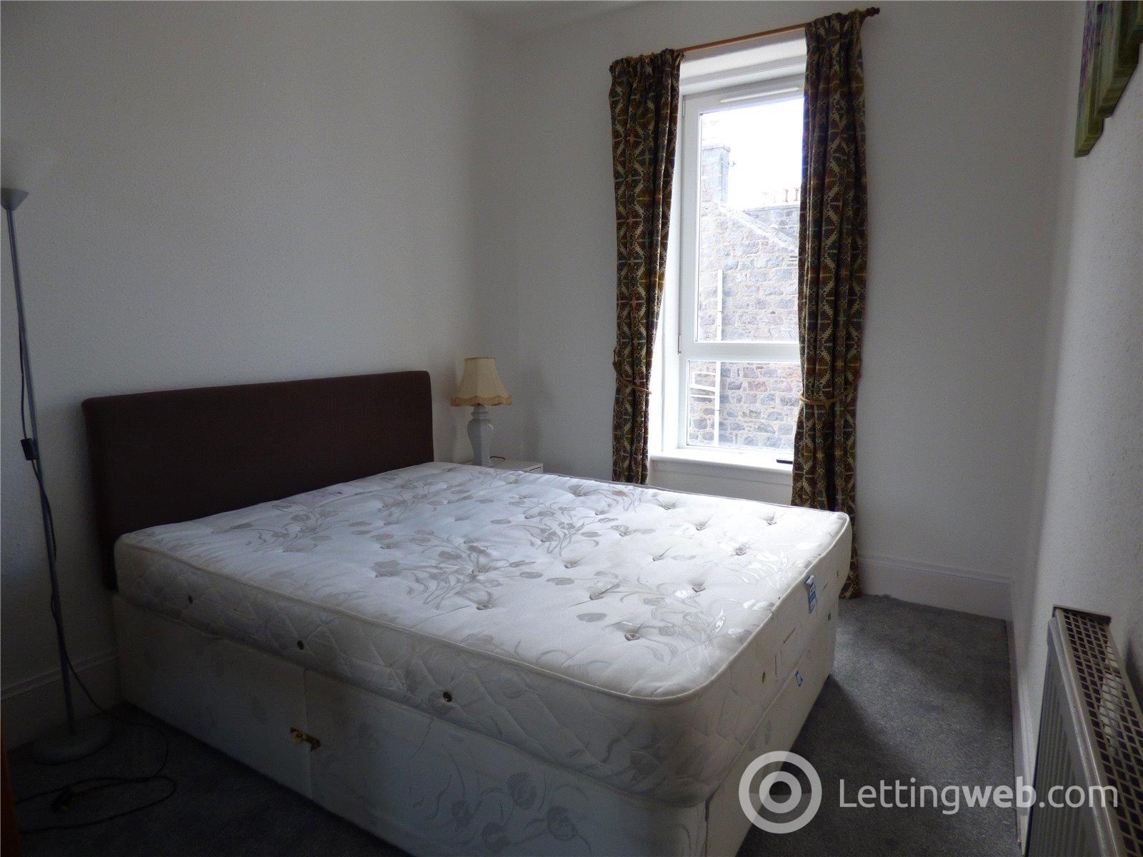 Property to rent in Sunnybank Place, Aberdeen, AB24