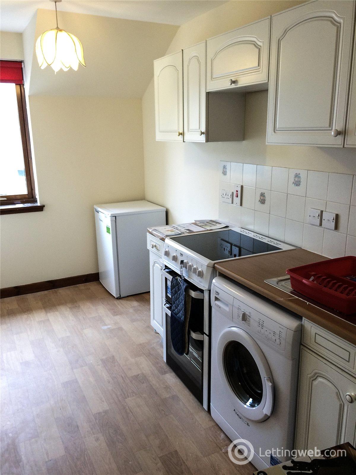 Property to rent in School Road, Cults, Aberdeen, AB15