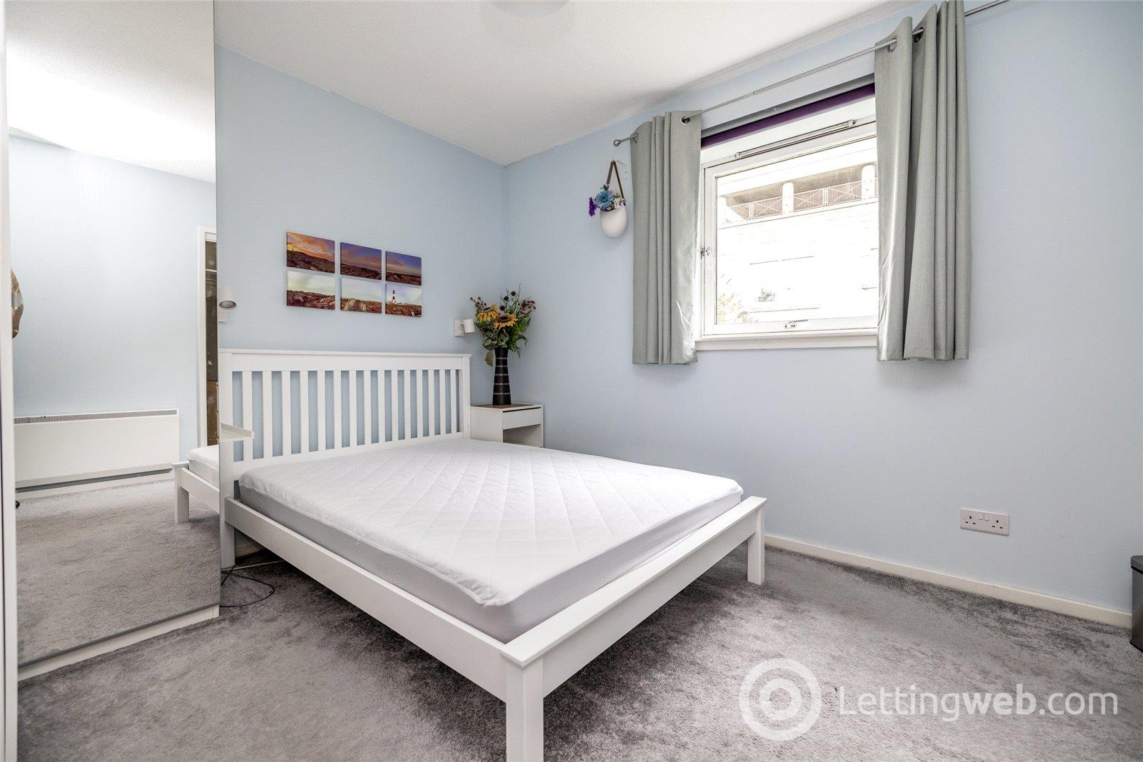 Property to rent in Virginia Street, Aberdeen, AB11