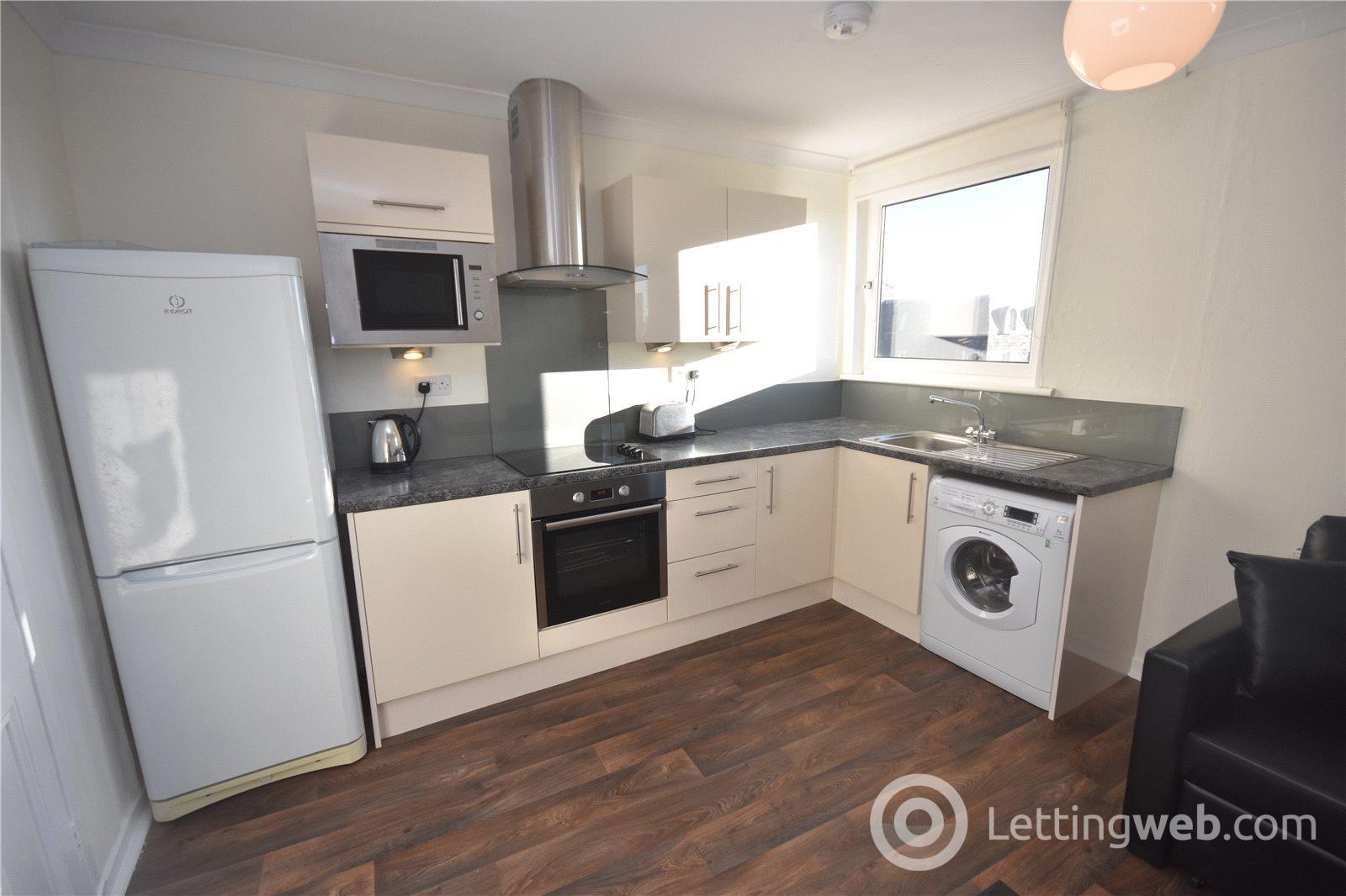 Property to rent in Northfield Place, Rosemount, Aberdeen, AB25