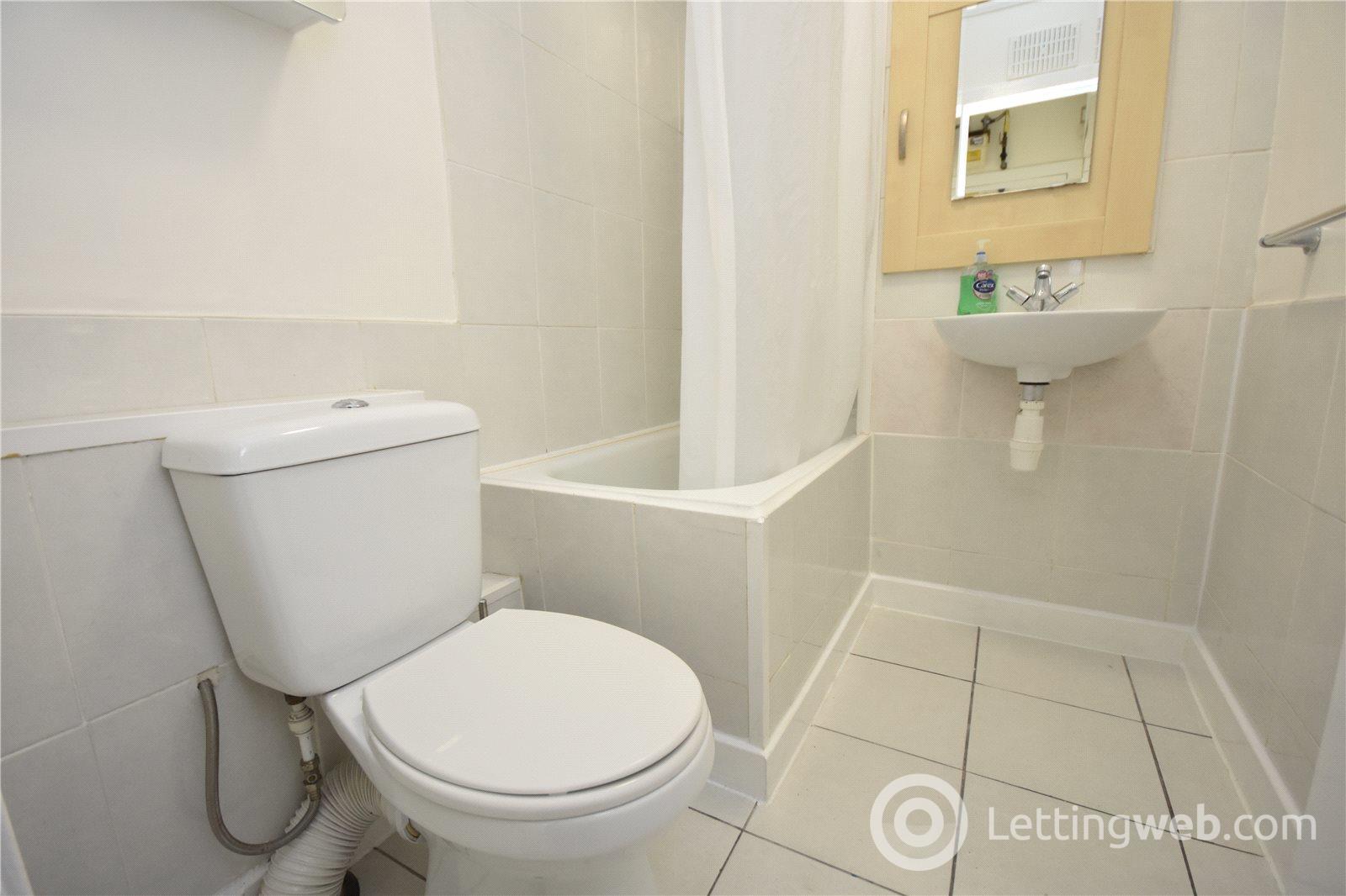 Property to rent in Northfield Place, Rosemount, Aberdeen, AB25