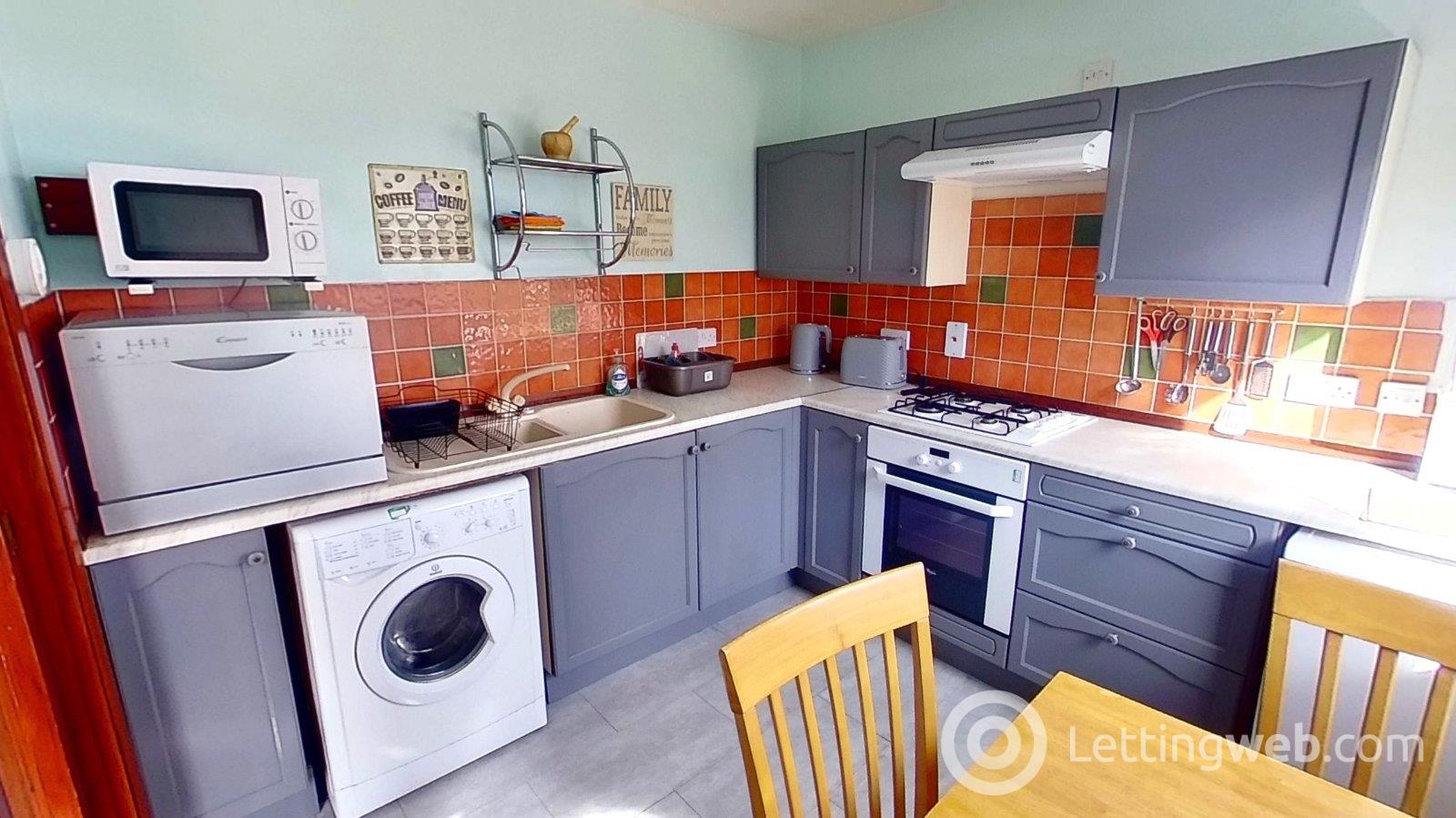 Property to rent in Picktillum Place, Aberdeen, AB25