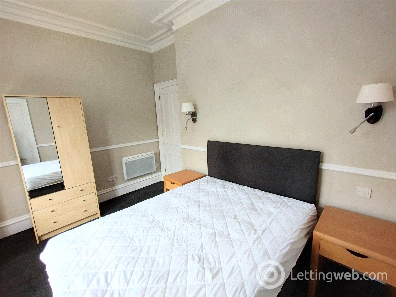 Property to rent in Whitehall Place, Aberdeen, AB25
