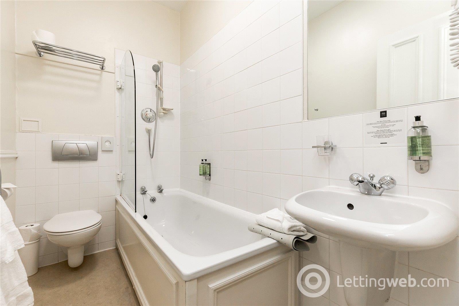 Property to rent in Whitehall Place, Aberdeen, AB25