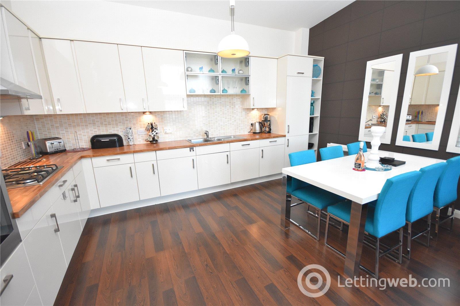 Property to rent in Queens Crescent, Top Floor, Kepplestone, Aberdeen, AB15