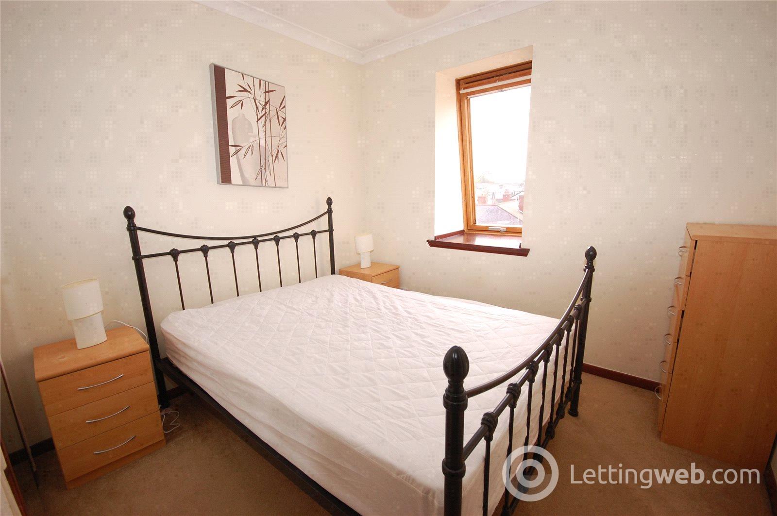 Property to rent in Gairn Mews, City Centre, Aberdeen, AB10