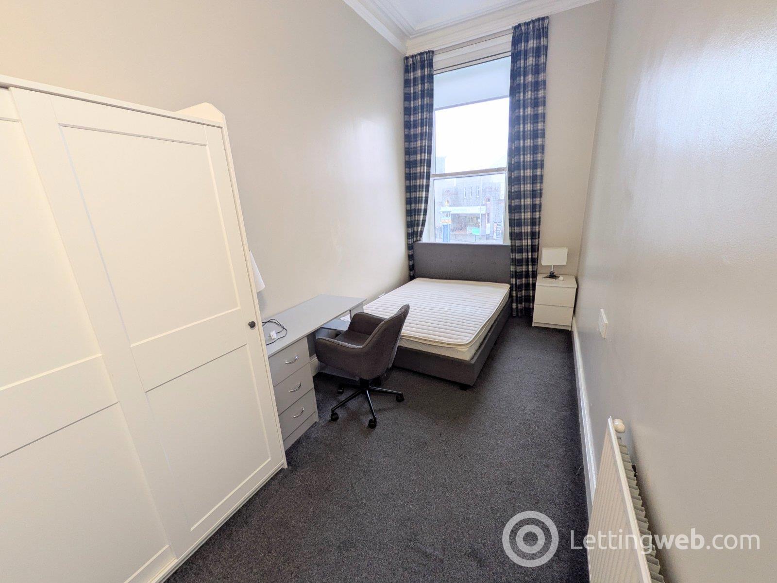 Property to rent in Holburn Street, Aberdeen, AB10