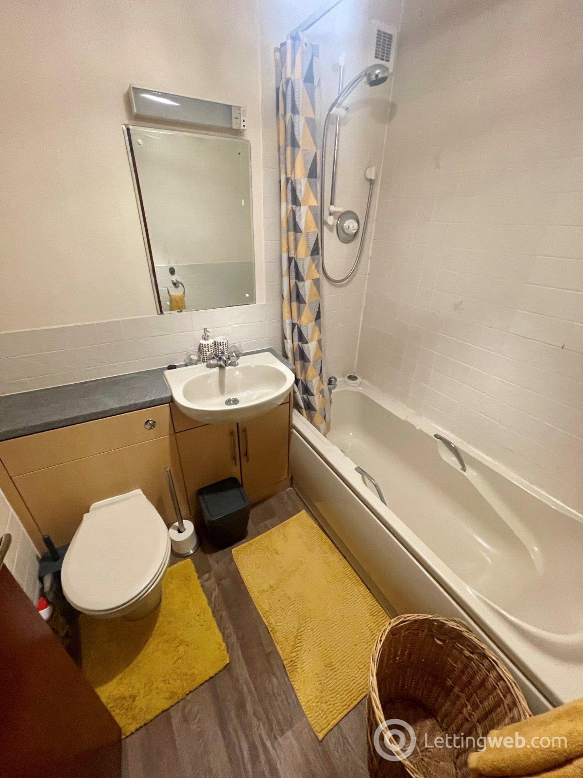 Property to rent in Gairn Mews, Aberdeen, AB10