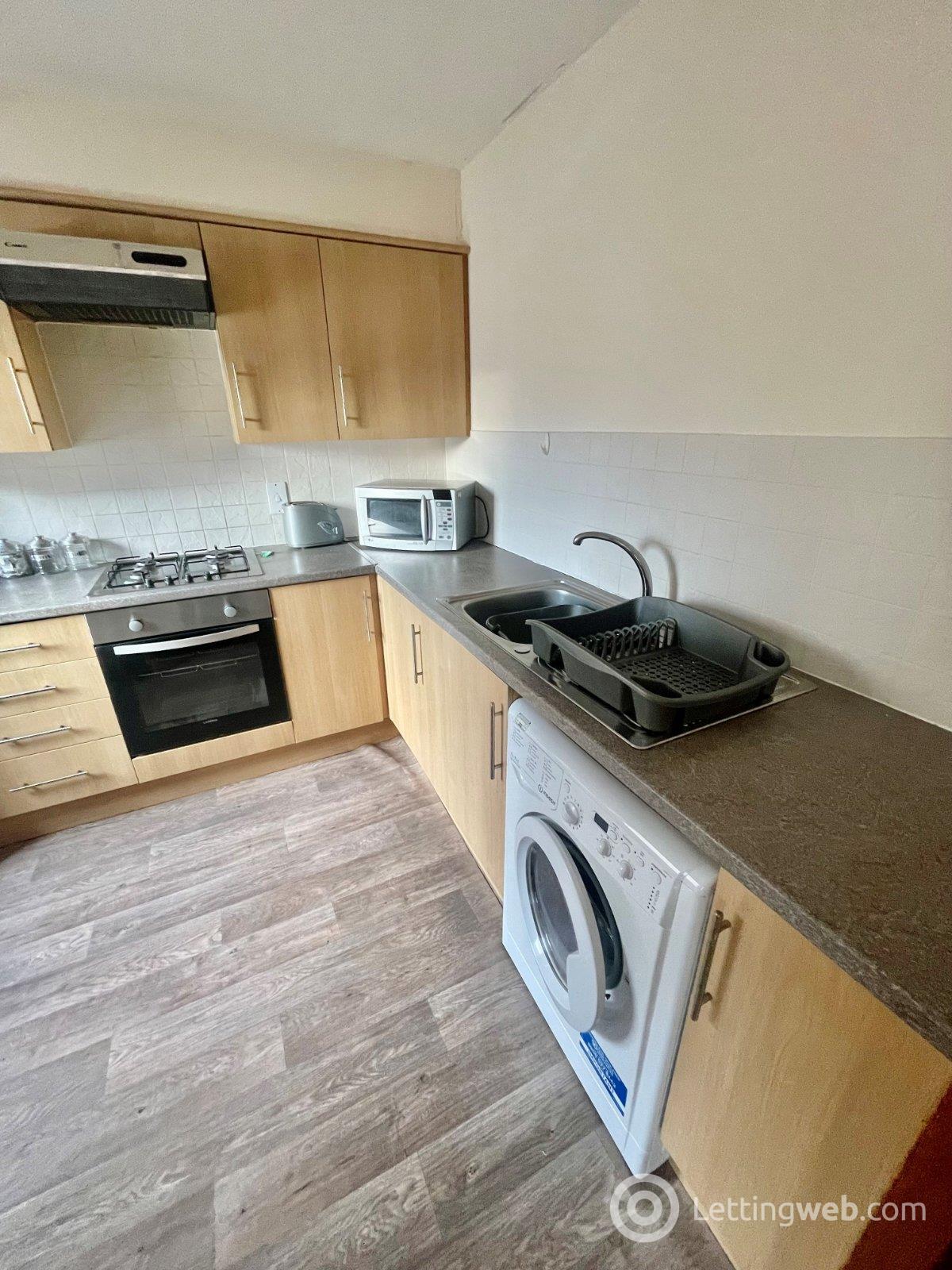Property to rent in Gairn Mews, Aberdeen, AB10
