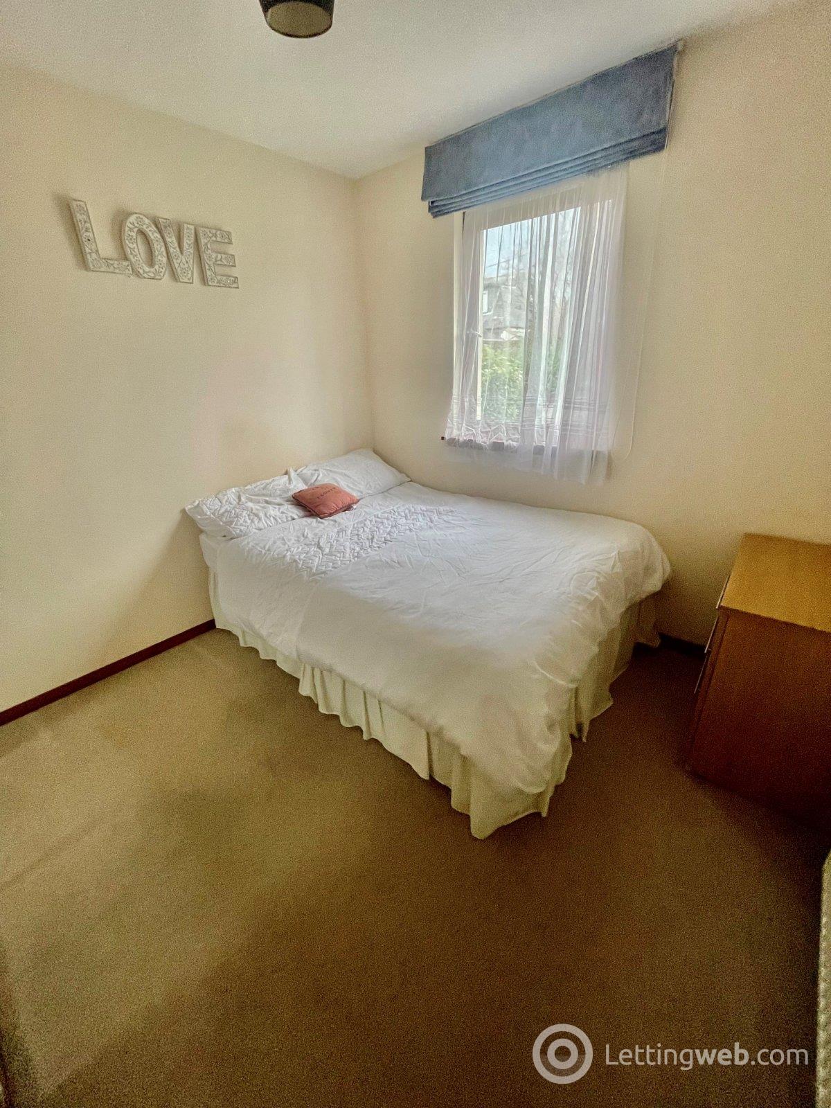 Property to rent in Gairn Mews, Aberdeen, AB10