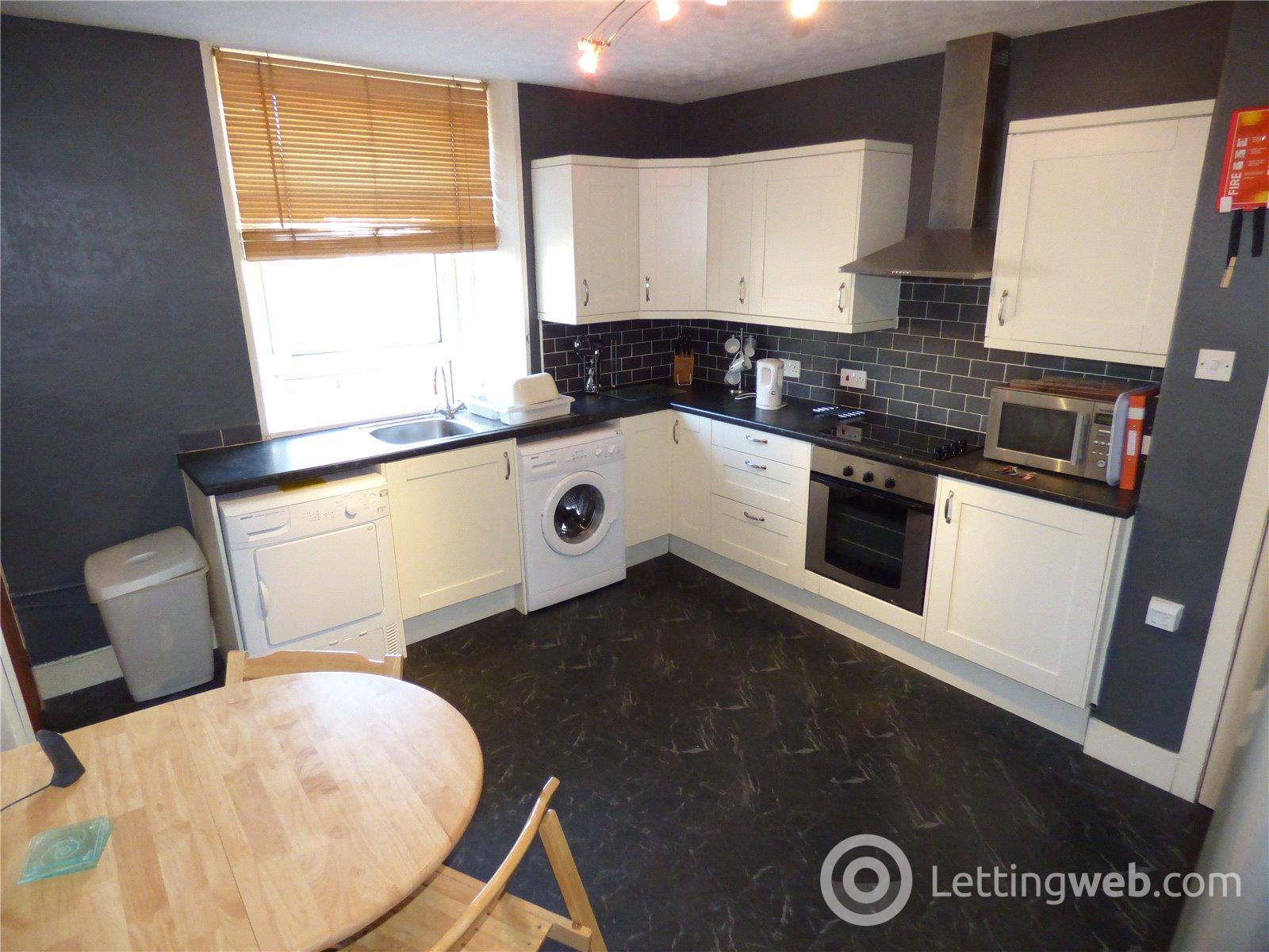Property to rent in Urquhart Road, Aberdeen, AB24