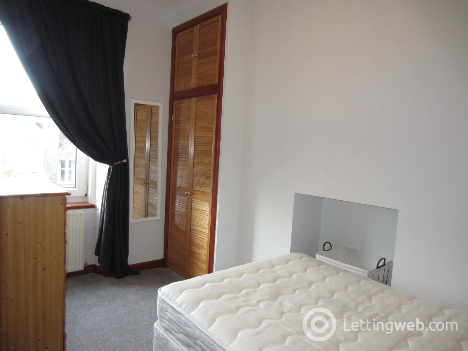 Property to rent in Wallfield Place, Rosemount, Aberdeen, AB25
