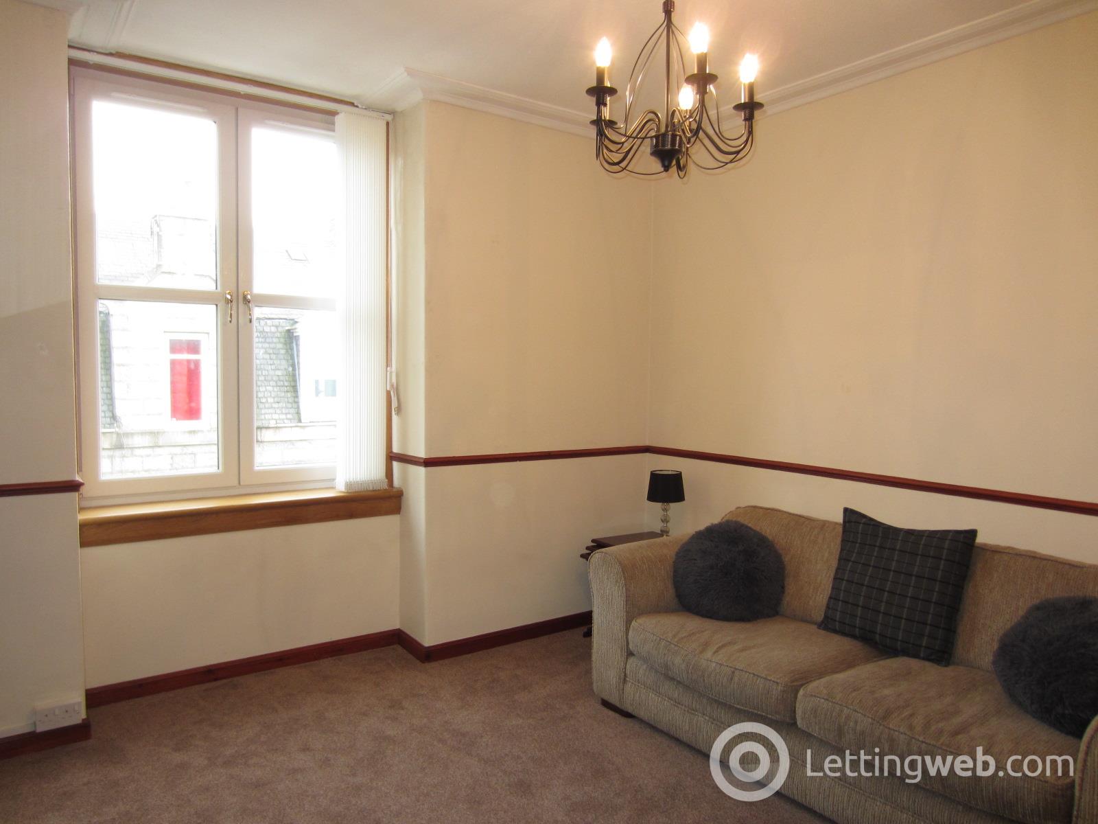 Property to rent in Wallfield Place, Rosemount, Aberdeen, AB25