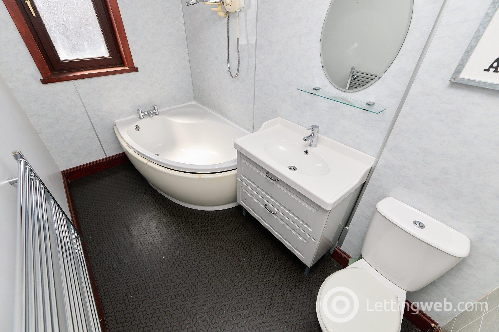 Property to rent in Old Croft Place, Aberdeen, AB16