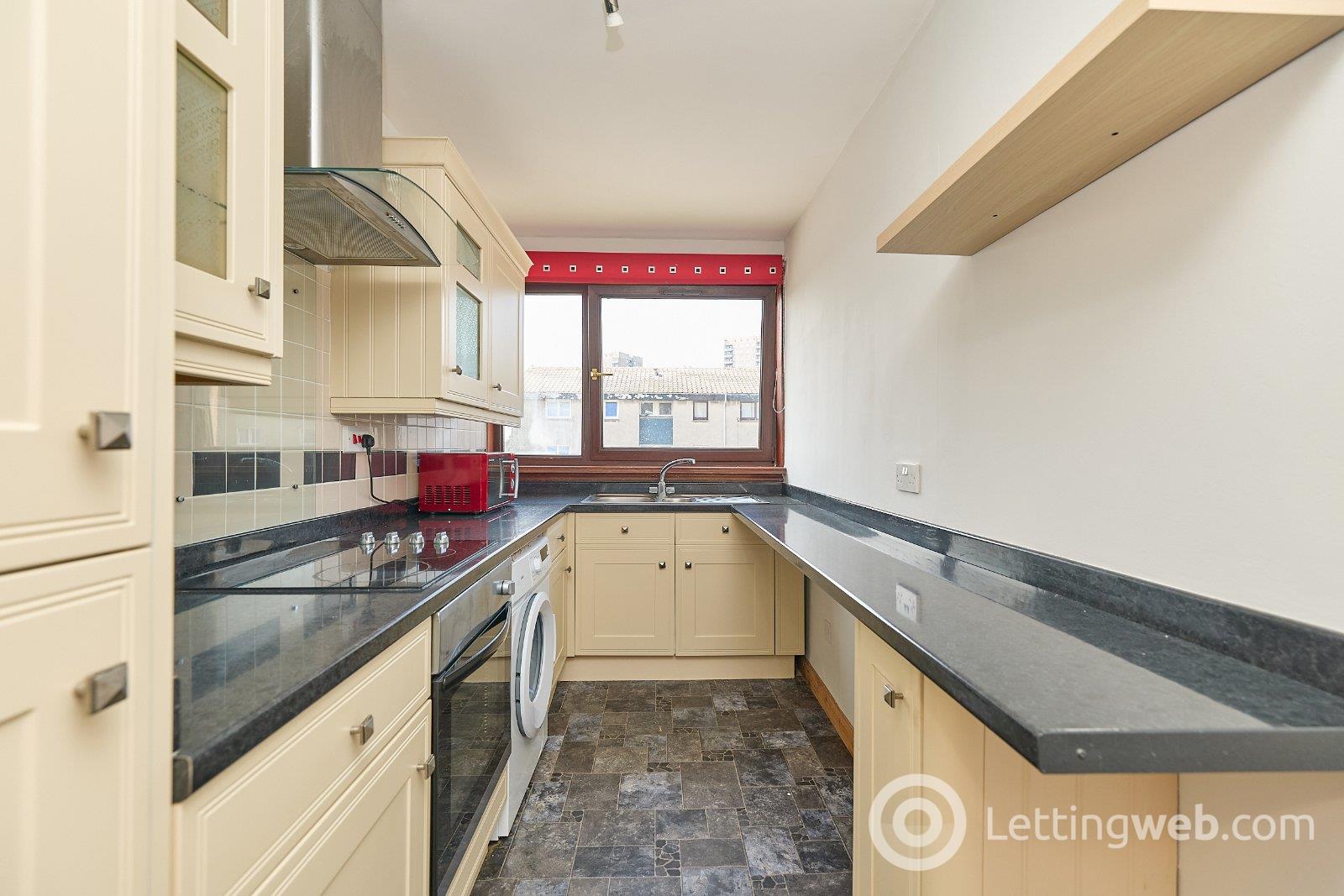 Property to rent in Old Croft Place, Aberdeen, AB16