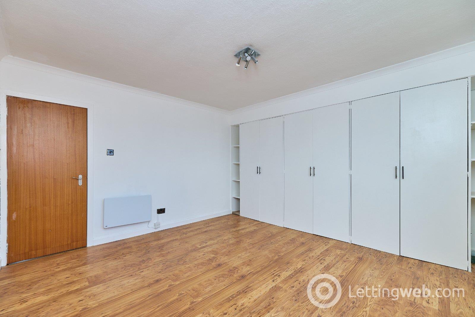 Property to rent in Old Croft Place, Aberdeen, AB16