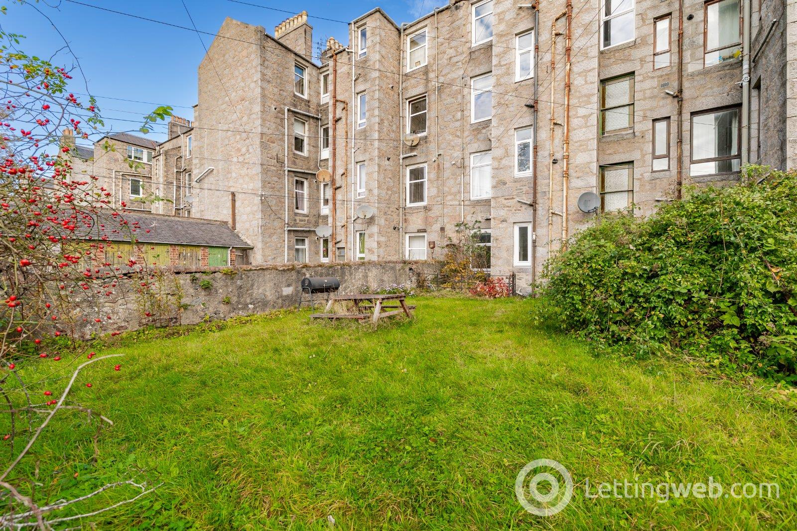 Property to rent in Fonthill Road, Aberdeen, City Centre, AB11