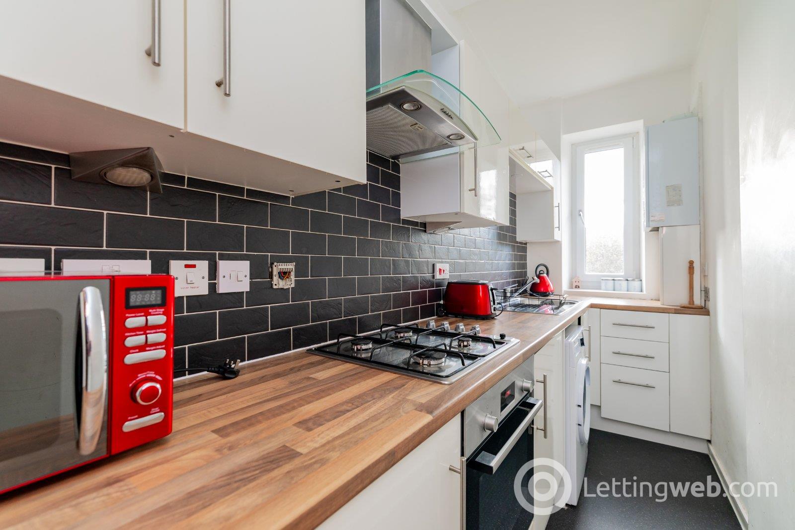 Property to rent in Fonthill Road, Aberdeen, City Centre, AB11