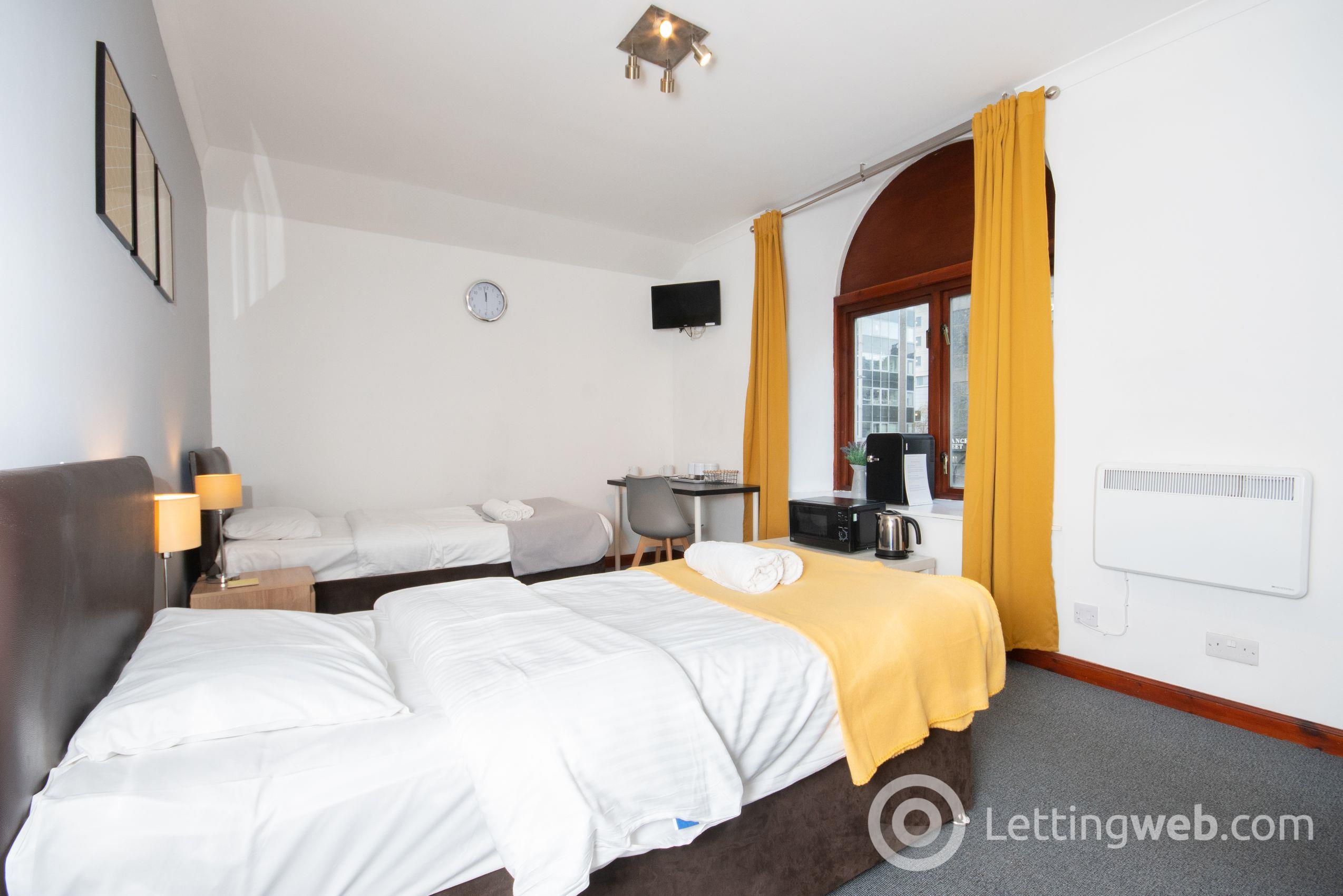 Property to rent in ALL BILLS INCLUDED, Twin room, Guild Street, Aberdeen, AB11 6NE