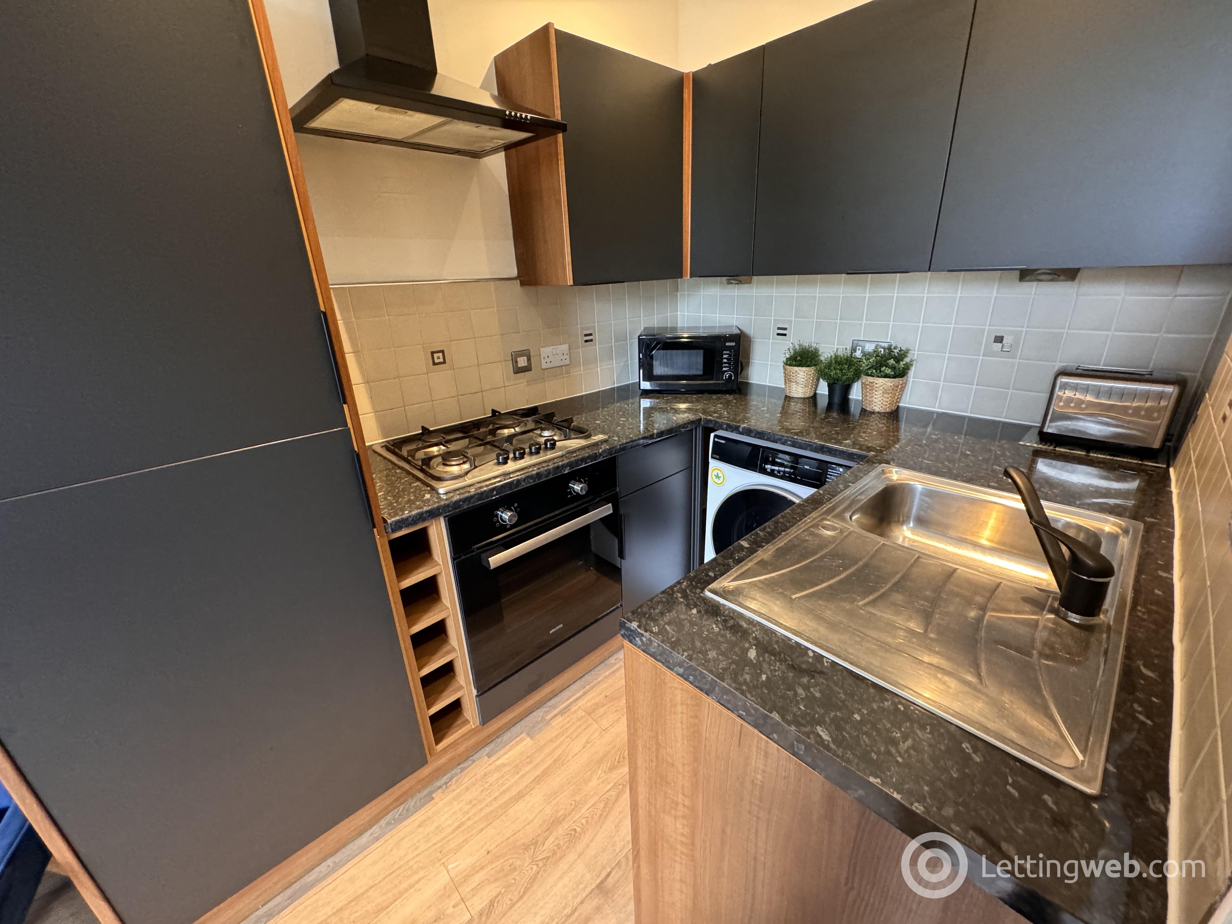 Property to rent in Beechgrove Terrace, Aberdeen, AB15 5HH