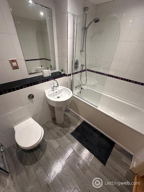 Property to rent in 350 Argyle Street