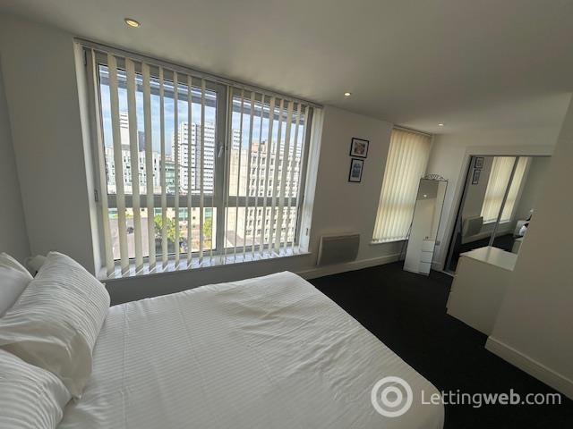 Property to rent in 350 Argyle Street
