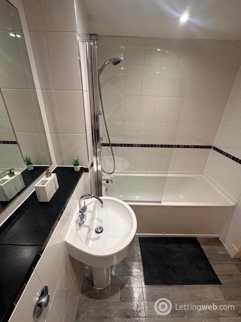 Property to rent in 350 Argyle Street