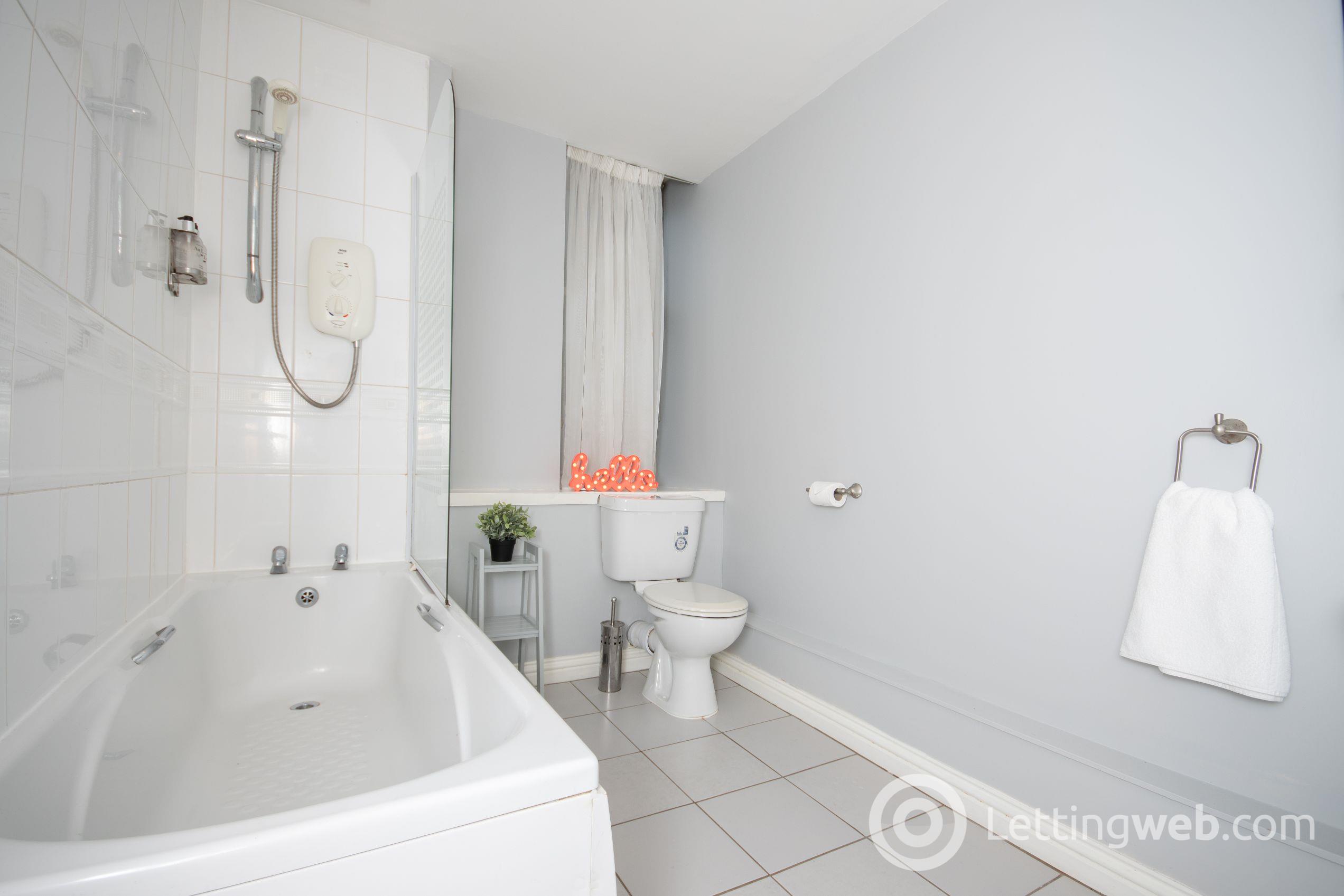 Property to rent in Market Street, Aberdeen, AB11 5QE