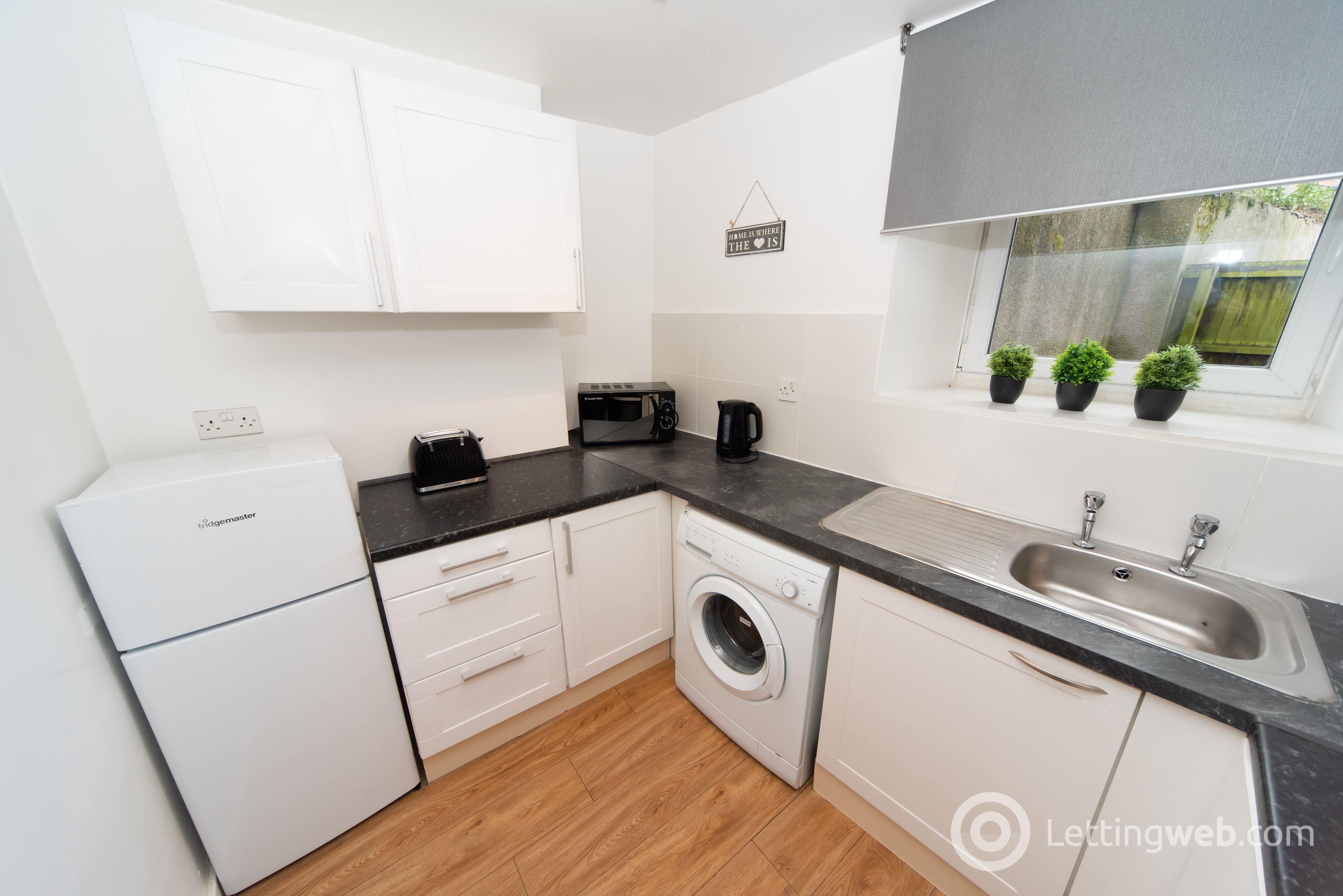 Property to rent in King Street, Aberdeen, AB24 1SD