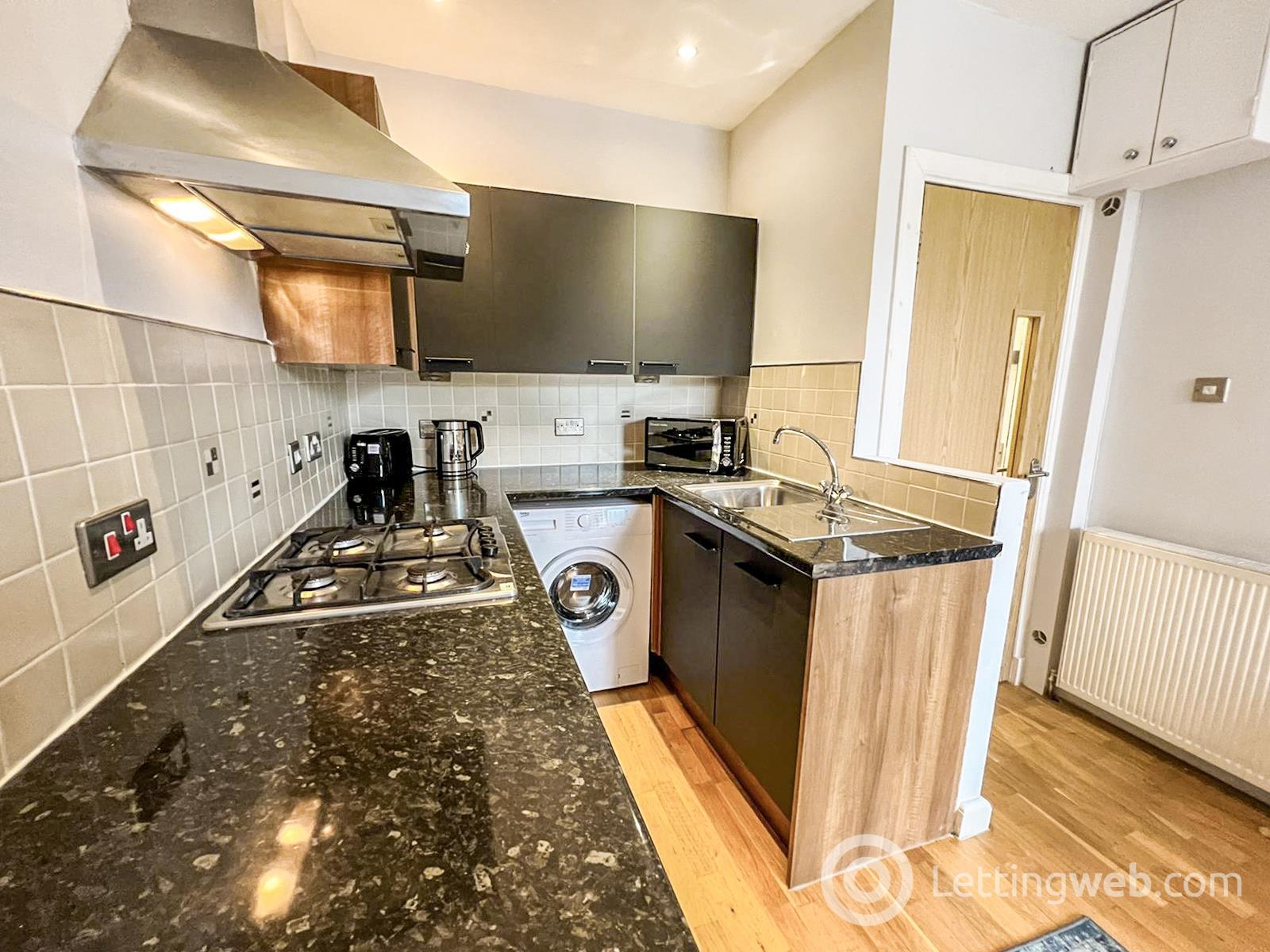 Property to rent in Beechgrove Terrace, Aberdeen, AB15 5HH