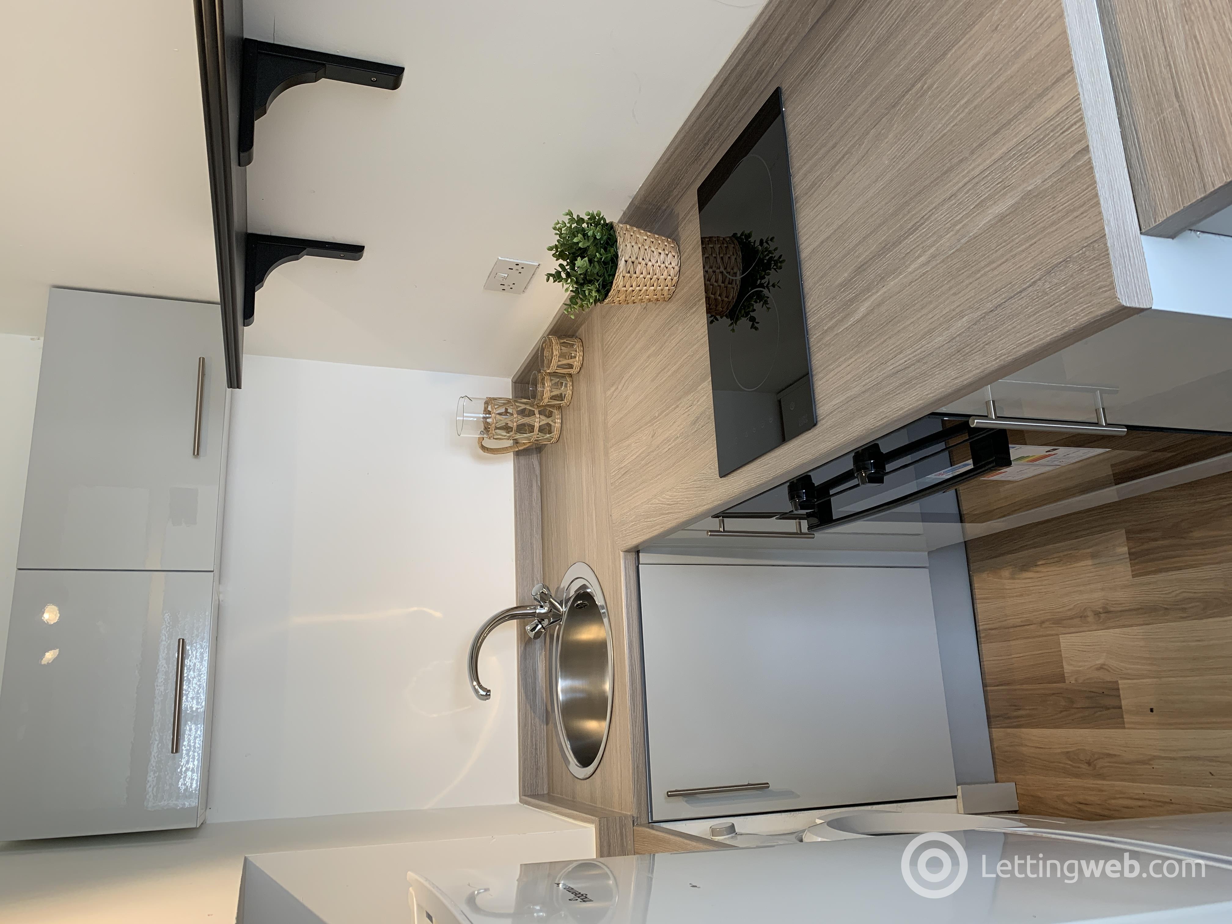Property to rent in Victoria Road, Aberdeen, AB11 9NA