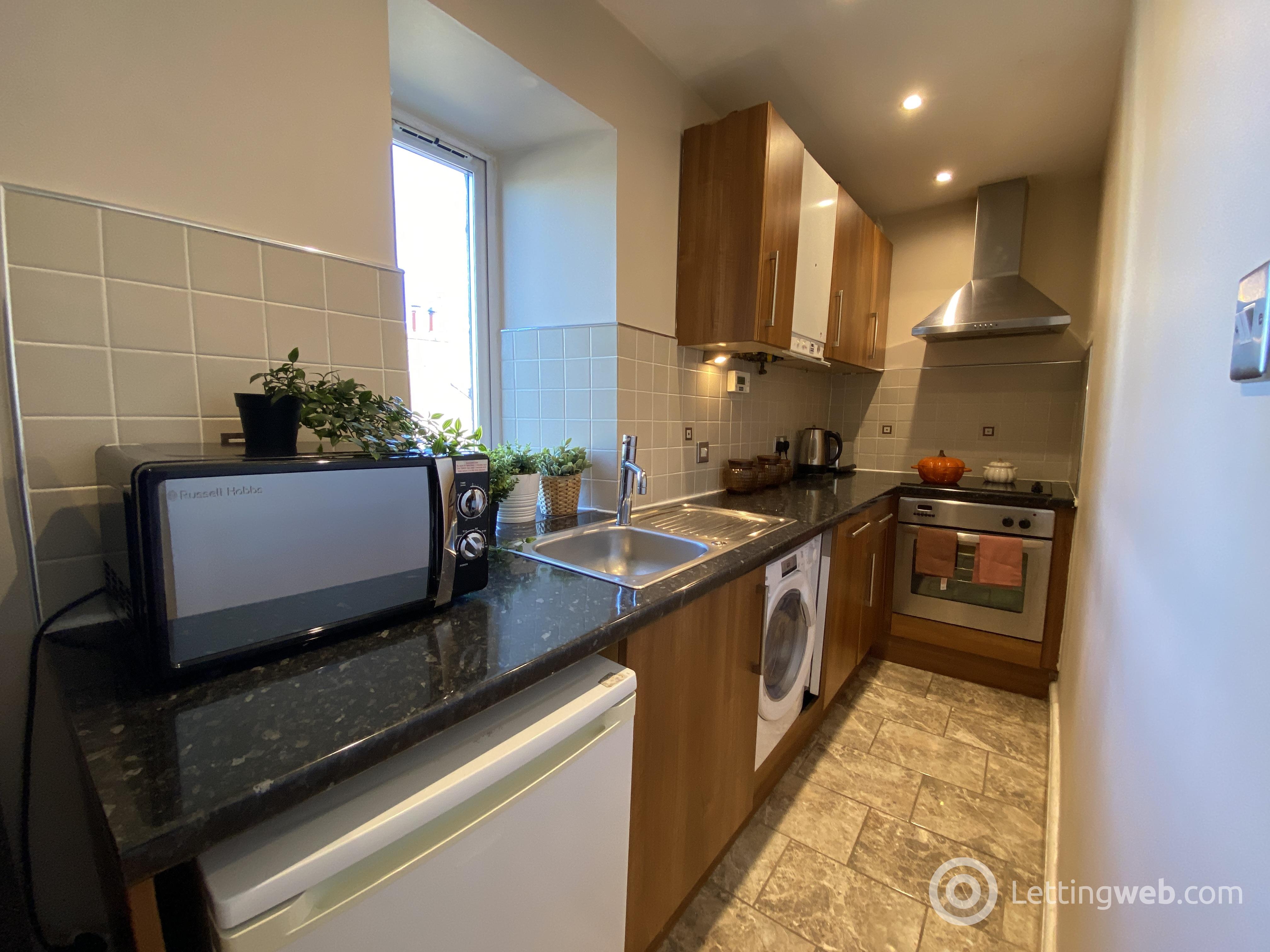 Property to rent in Beechgrove Terrace, Aberdeen, AB15 5HH