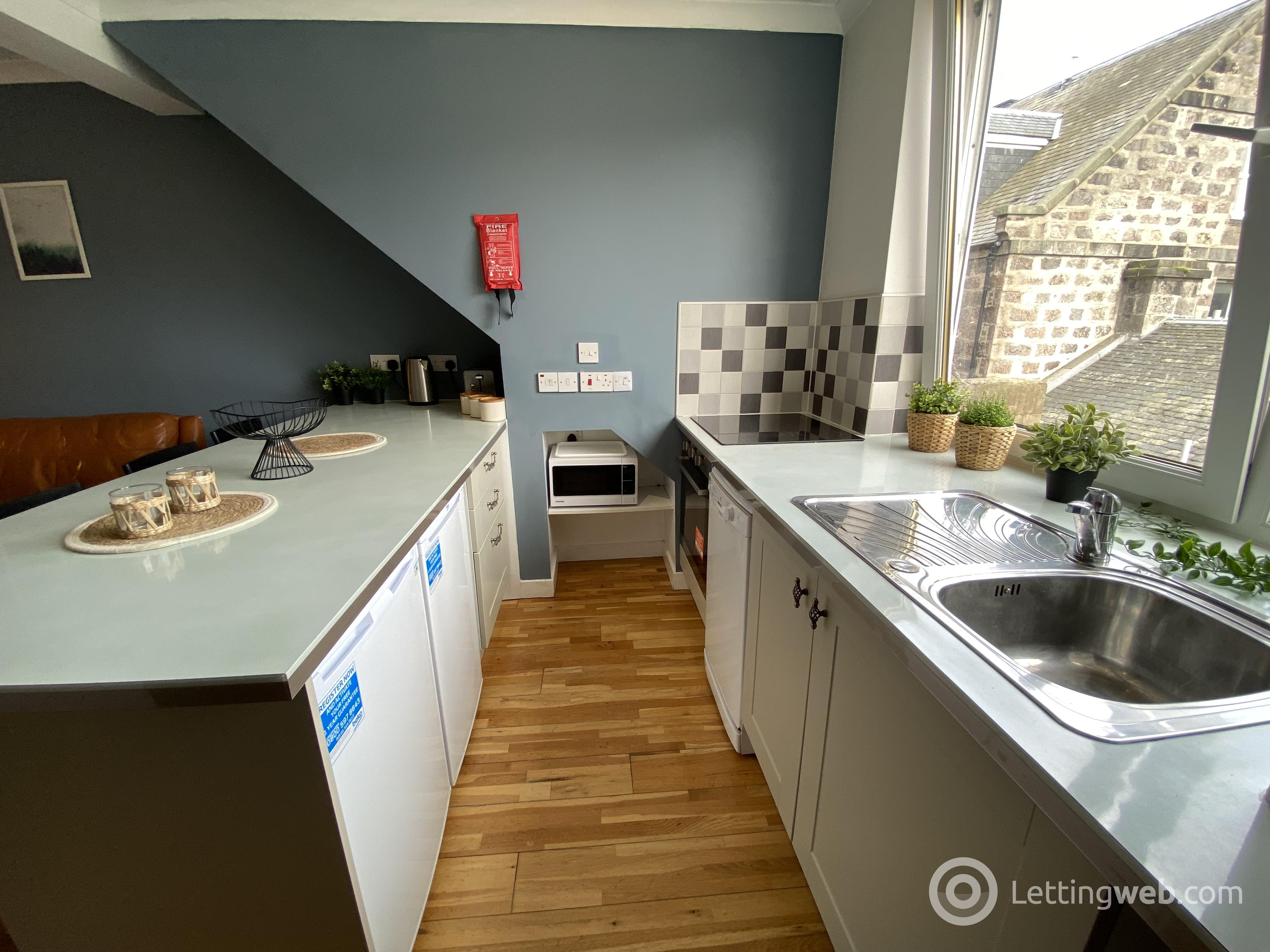 Property to rent in Shiprow, Aberdeen, AB11 5BZ